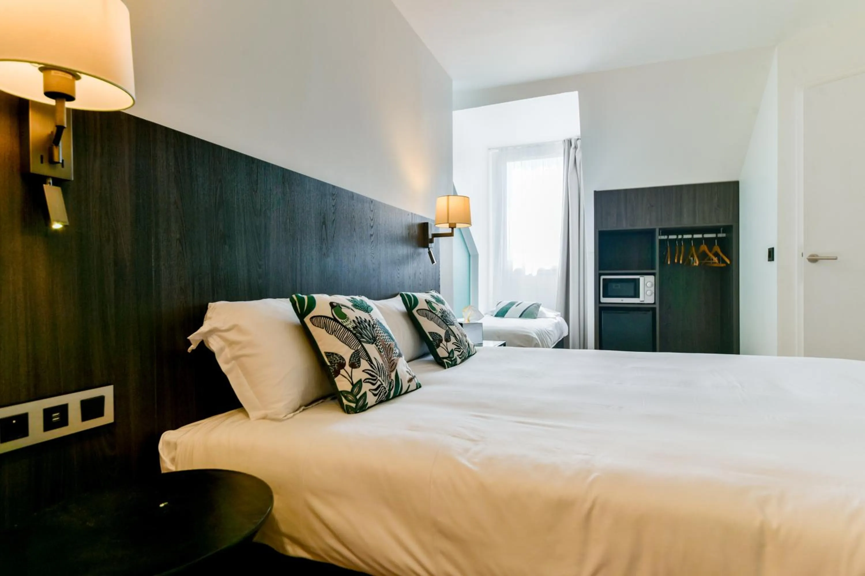 Photo of the whole room, Bed in Kyriad Crepy En Valois