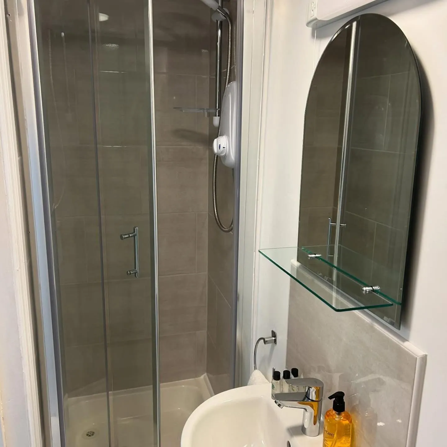 Oliver's Seafood Bar