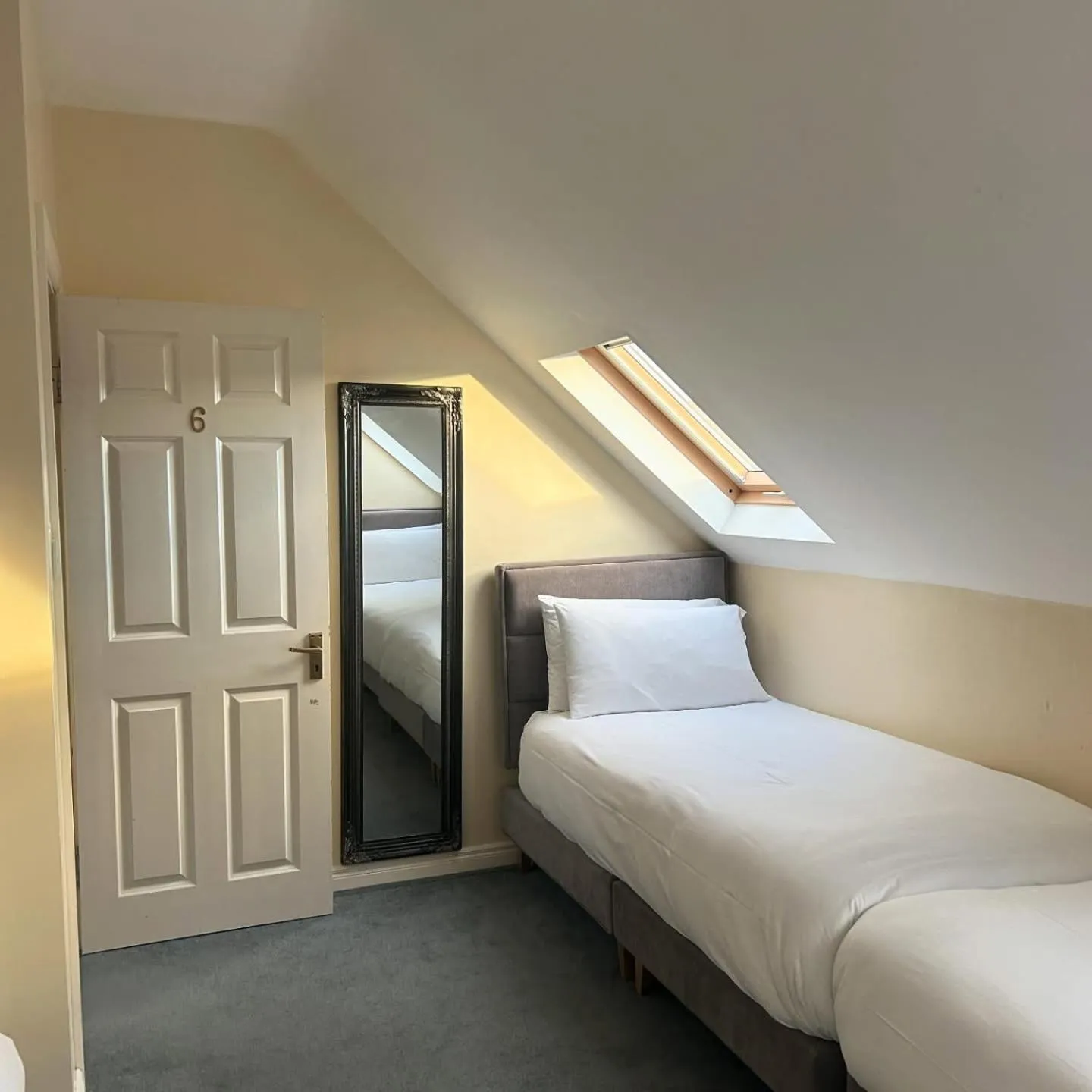 Oliver's Seafood Bar