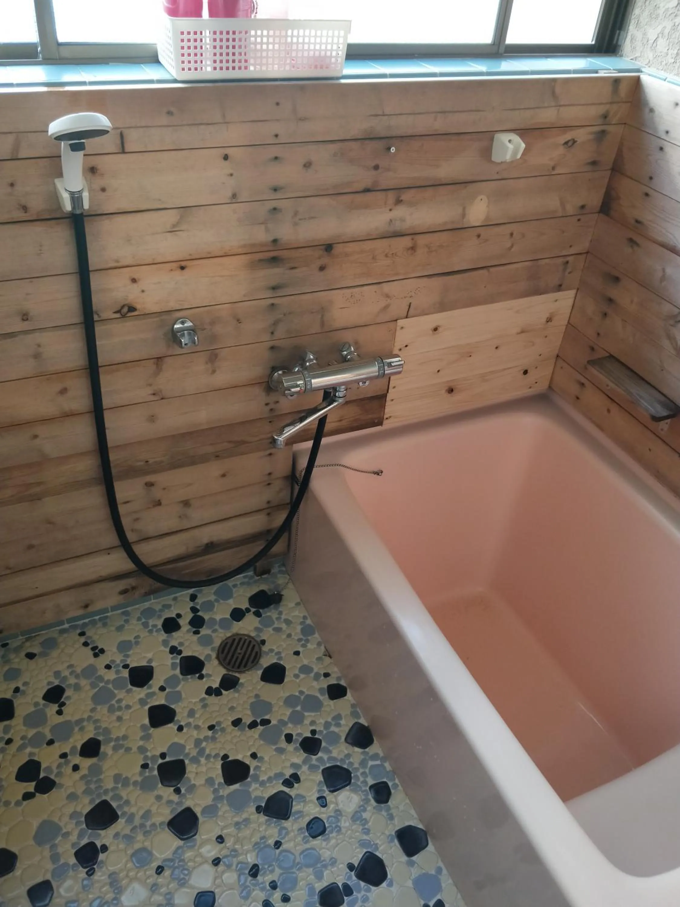 Bathroom in Izu Hokkawa Seaside Guesthouse 伊豆北川の家