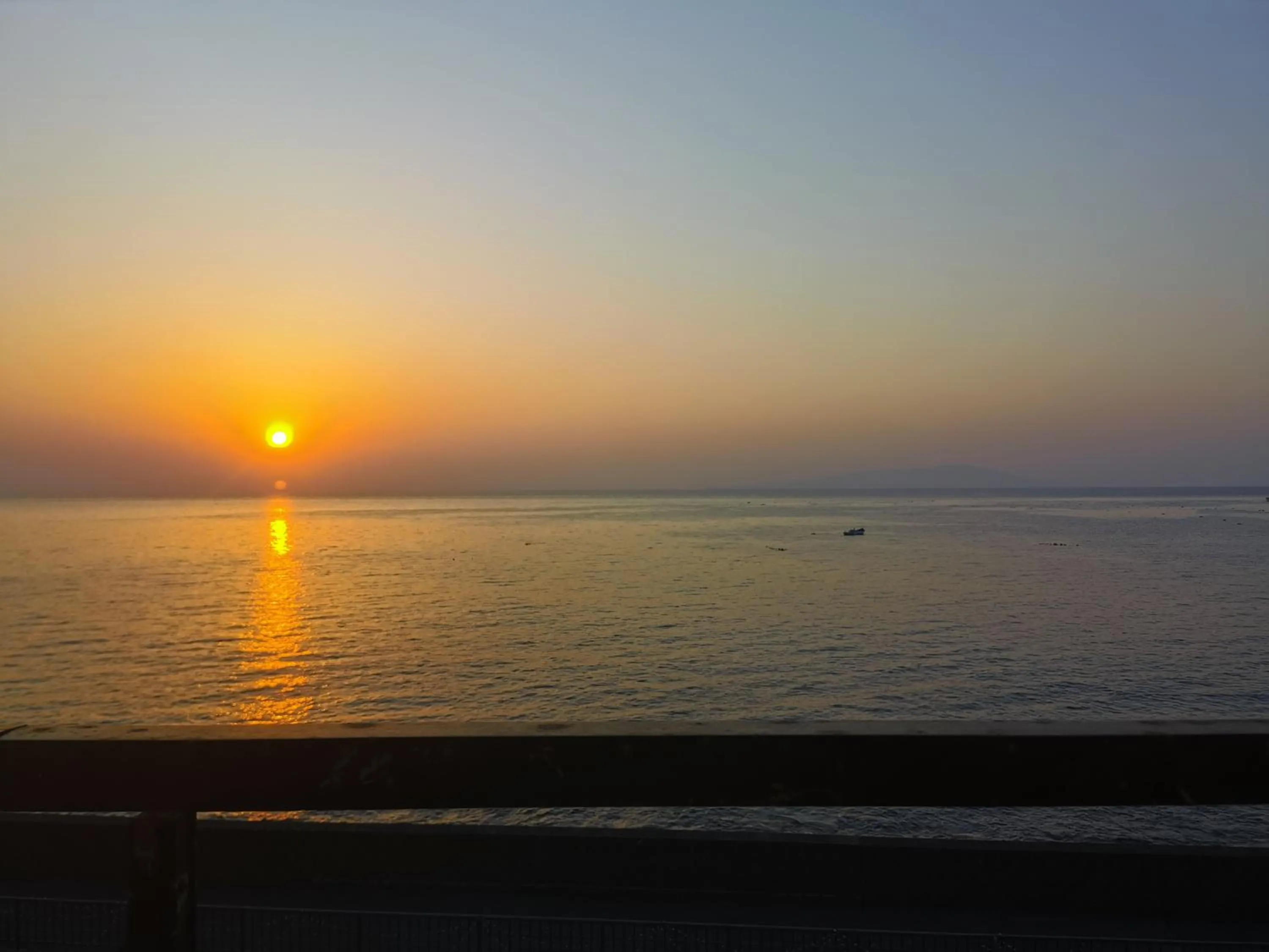 Izu Hokkawa Seaside Guesthouse 伊豆北川の家
