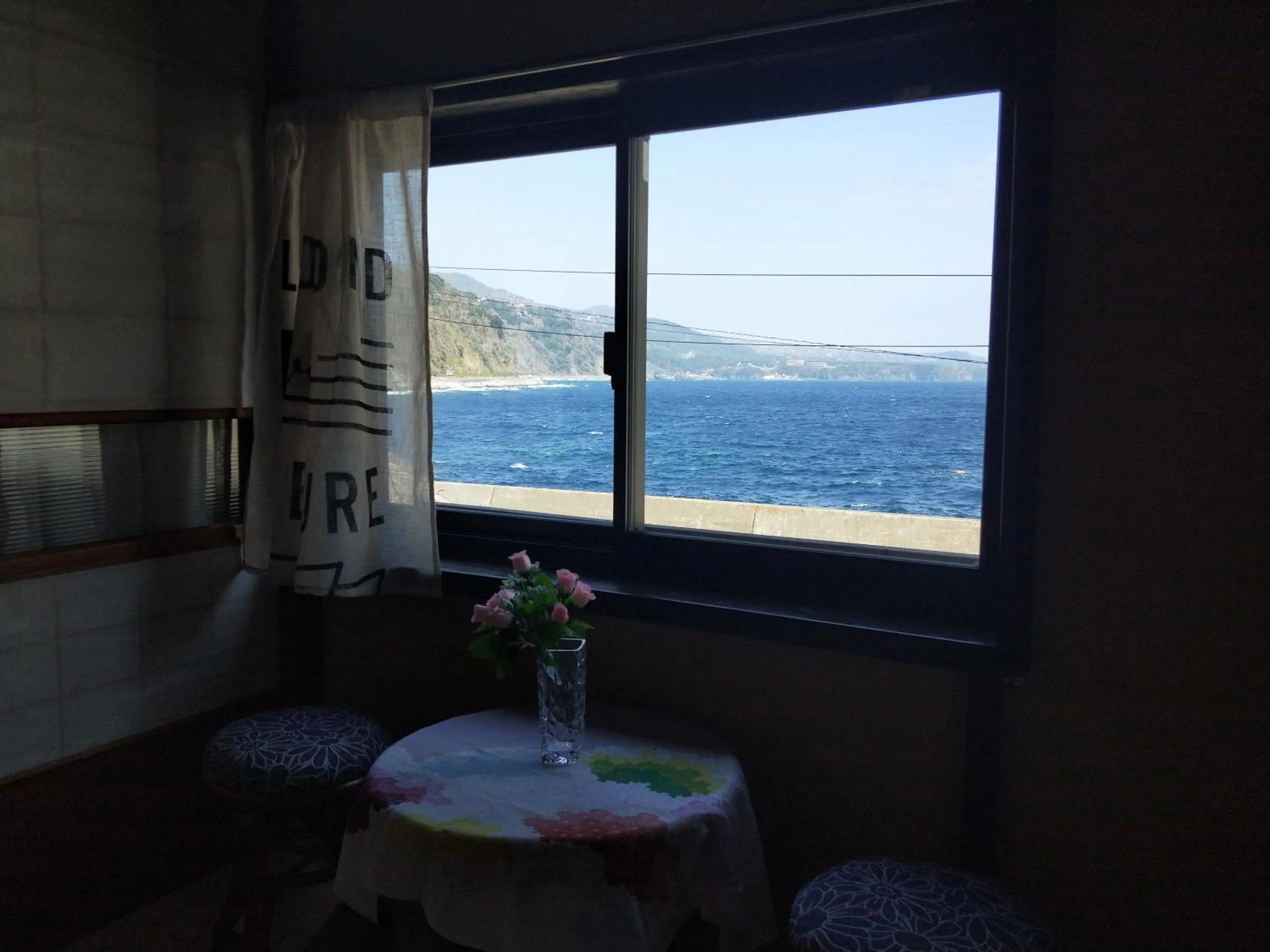Izu Hokkawa Seaside Guesthouse 伊豆北川の家