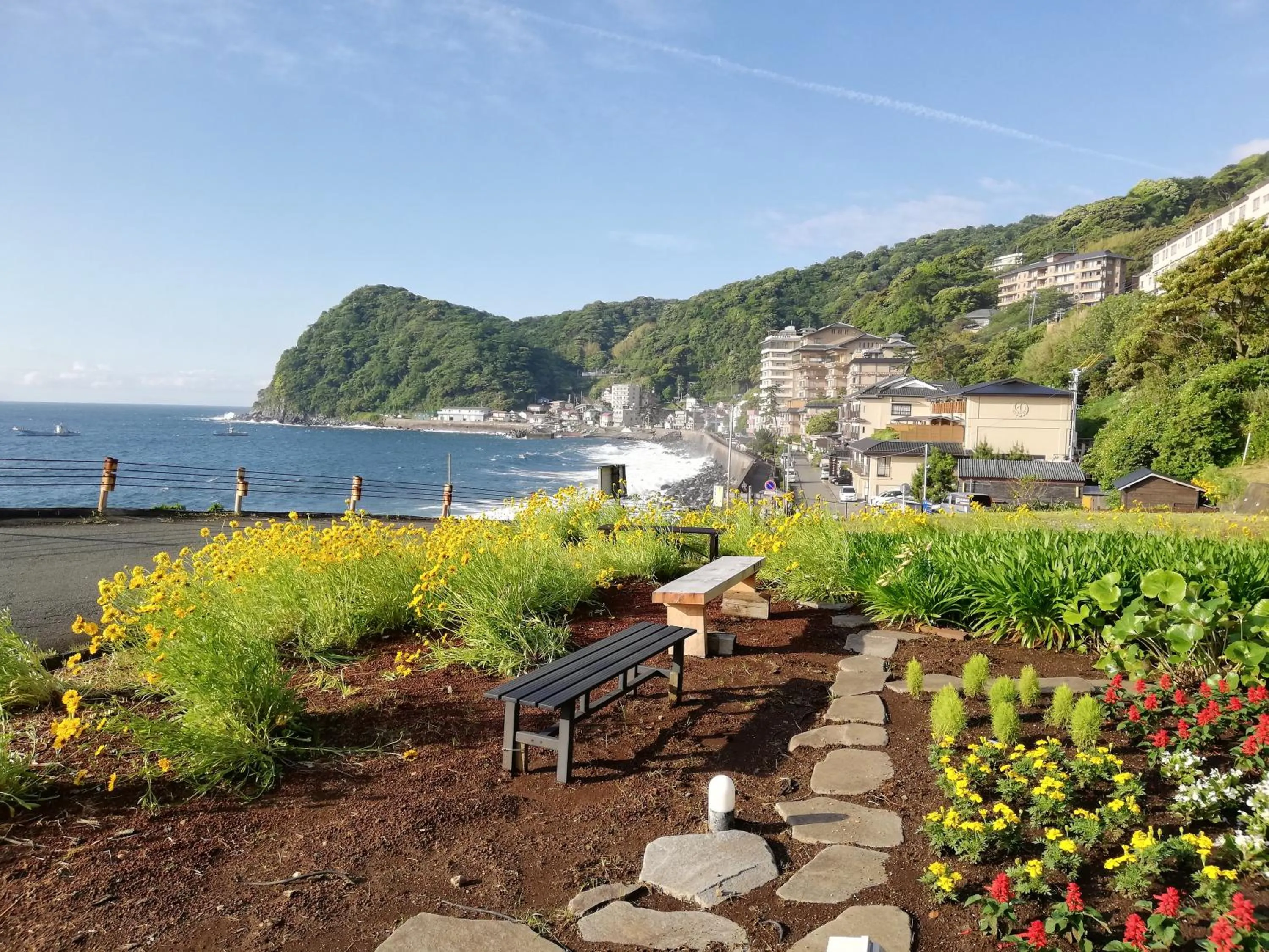 Izu Hokkawa Seaside Guesthouse 伊豆北川の家