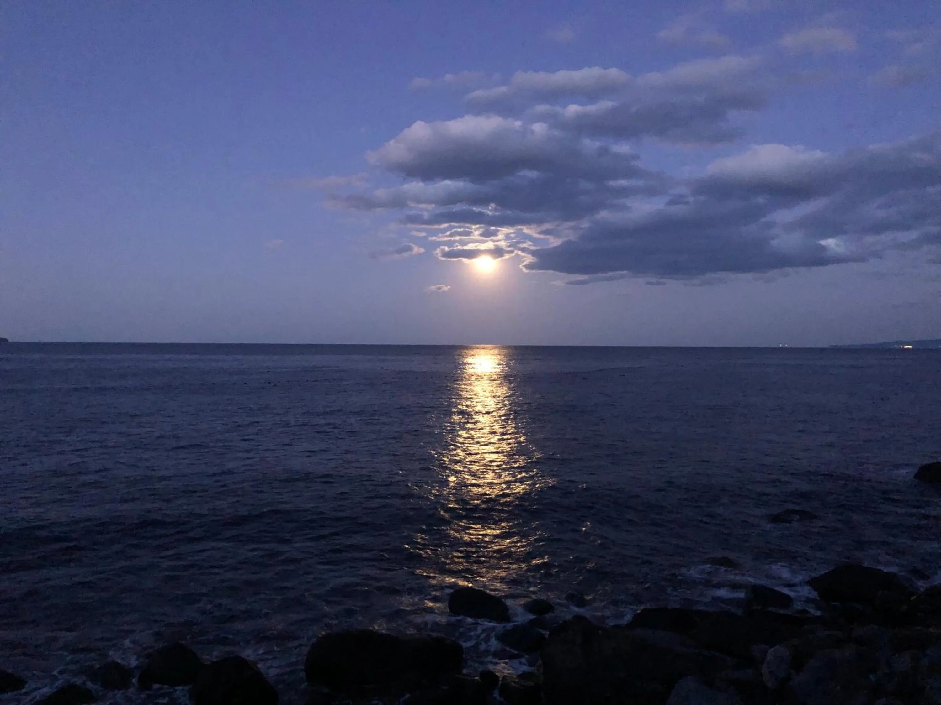 Izu Hokkawa Seaside Guesthouse 伊豆北川の家