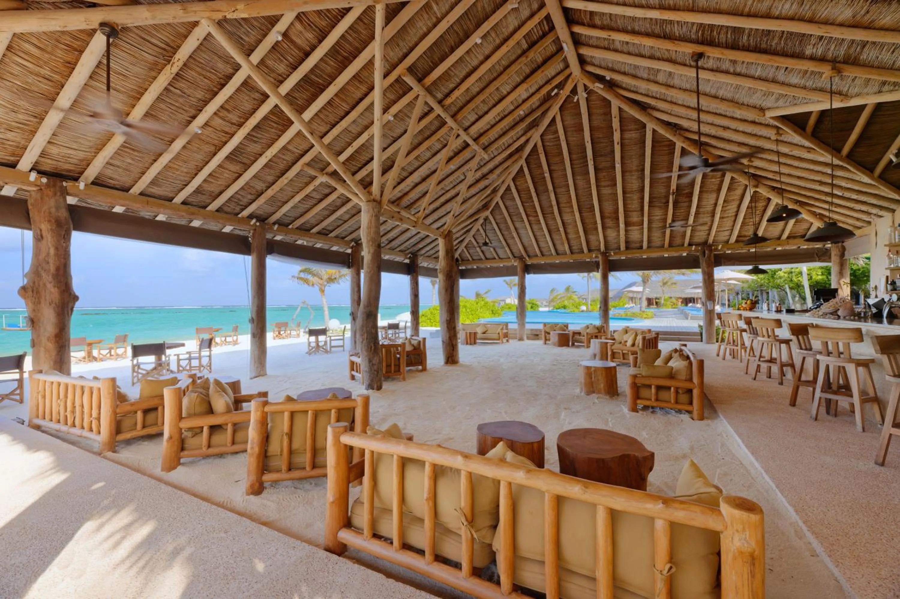 Lounge or bar in You & Me Maldives - Adults Only - Premium All-Inclusive