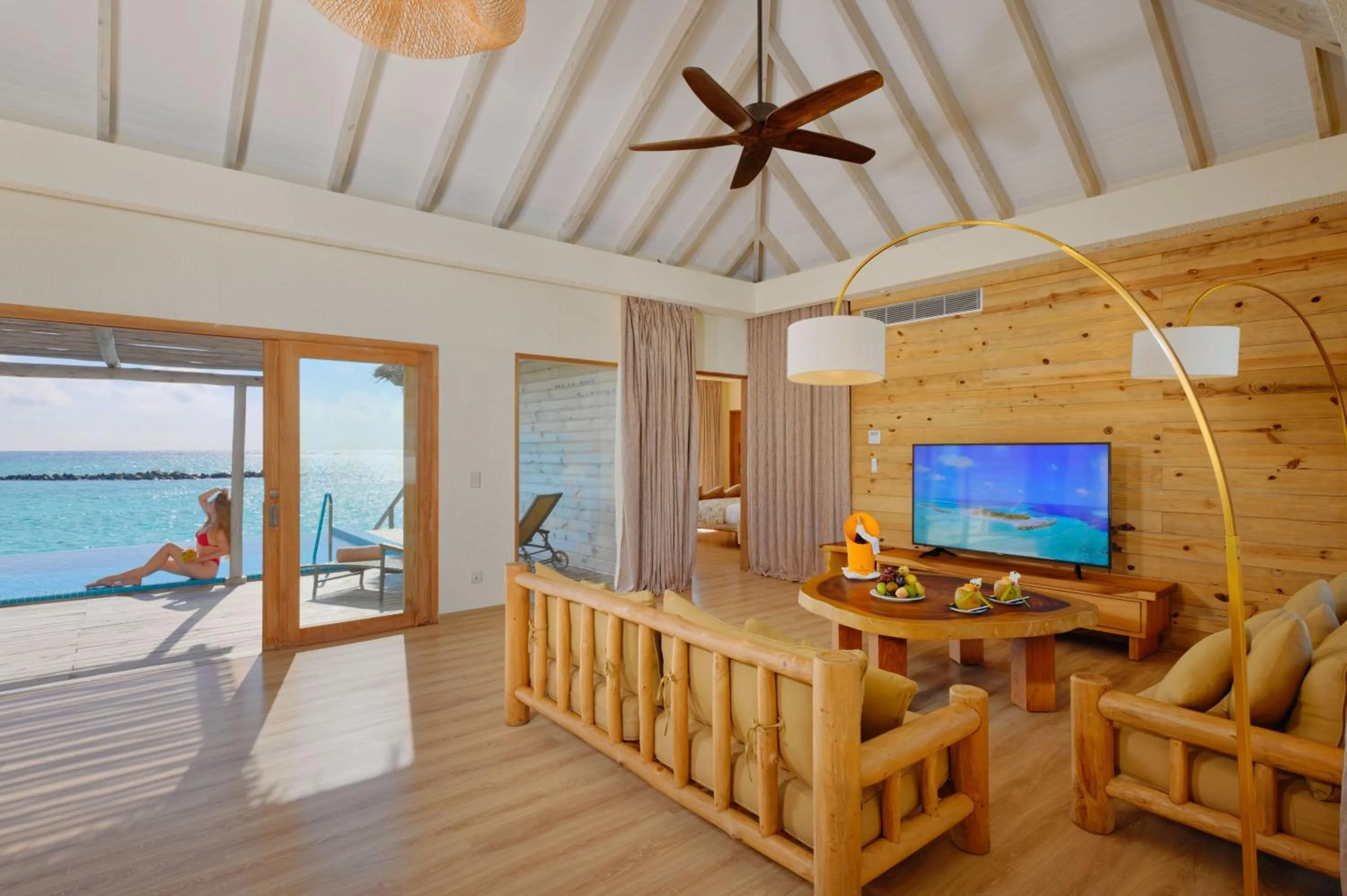 Communal lounge/ TV room in You & Me Maldives - Adults Only - Premium All-Inclusive