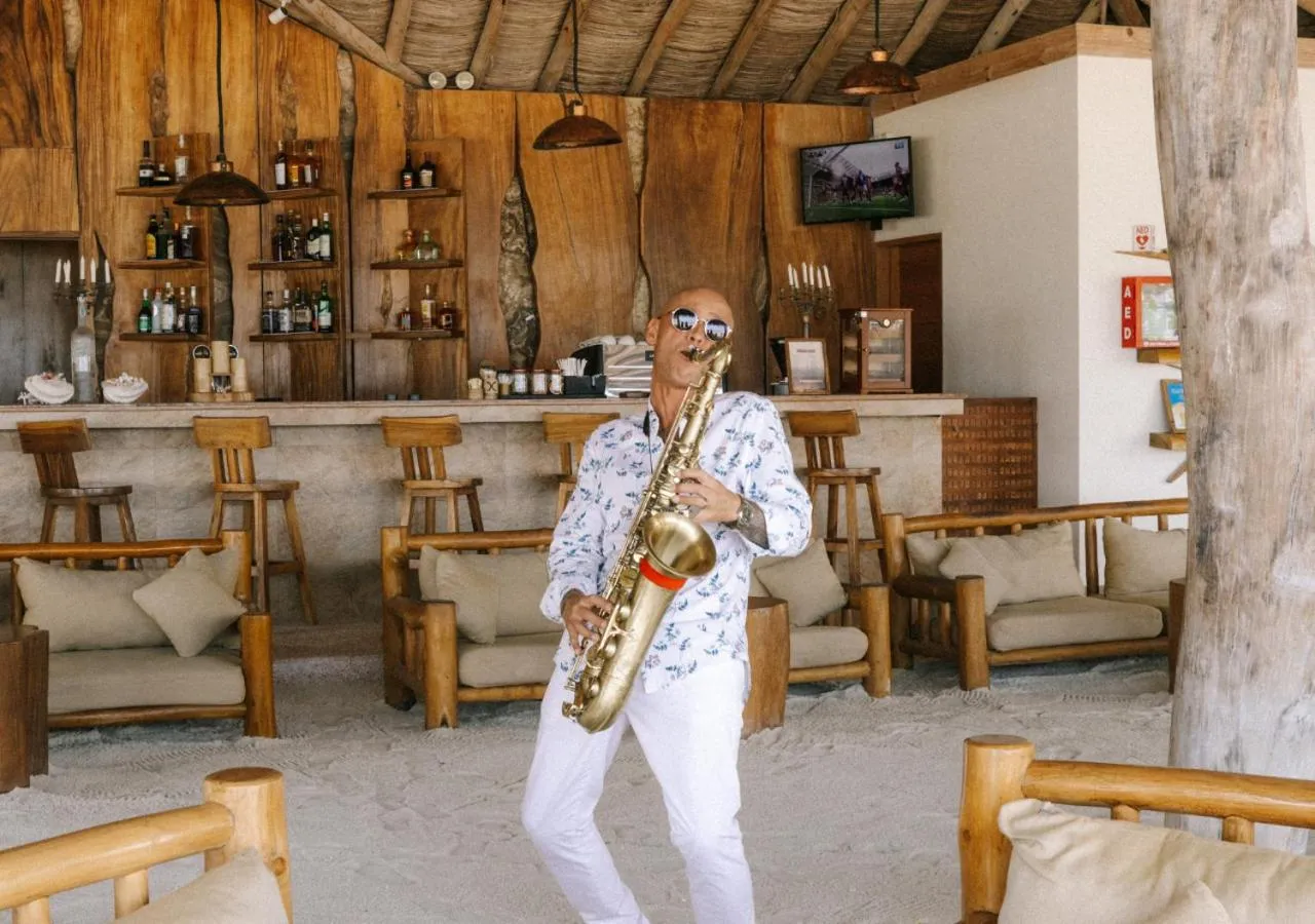 Lounge or bar in You & Me Maldives - Adults Only - Premium All-Inclusive