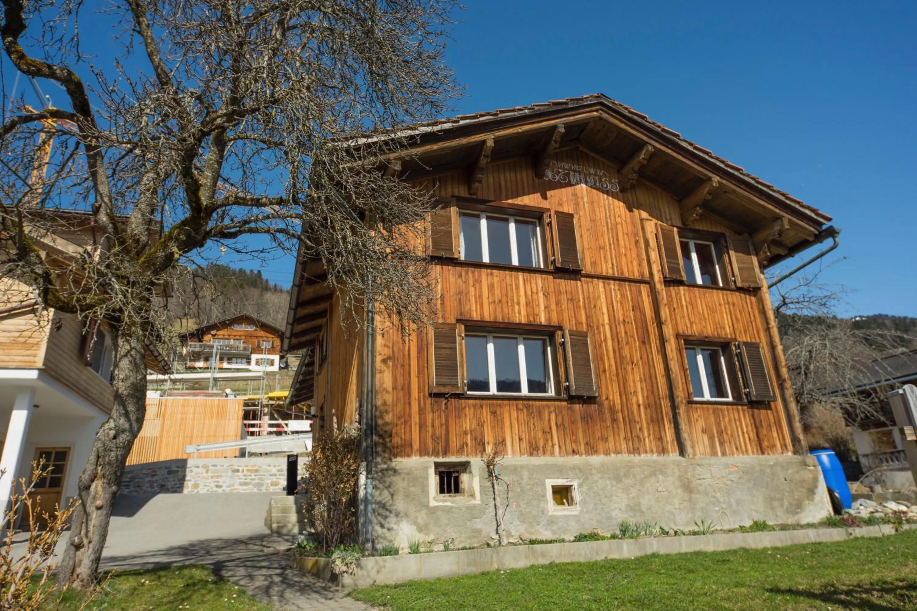 Facade/entrance in Gästehaus Alpina in Fanas