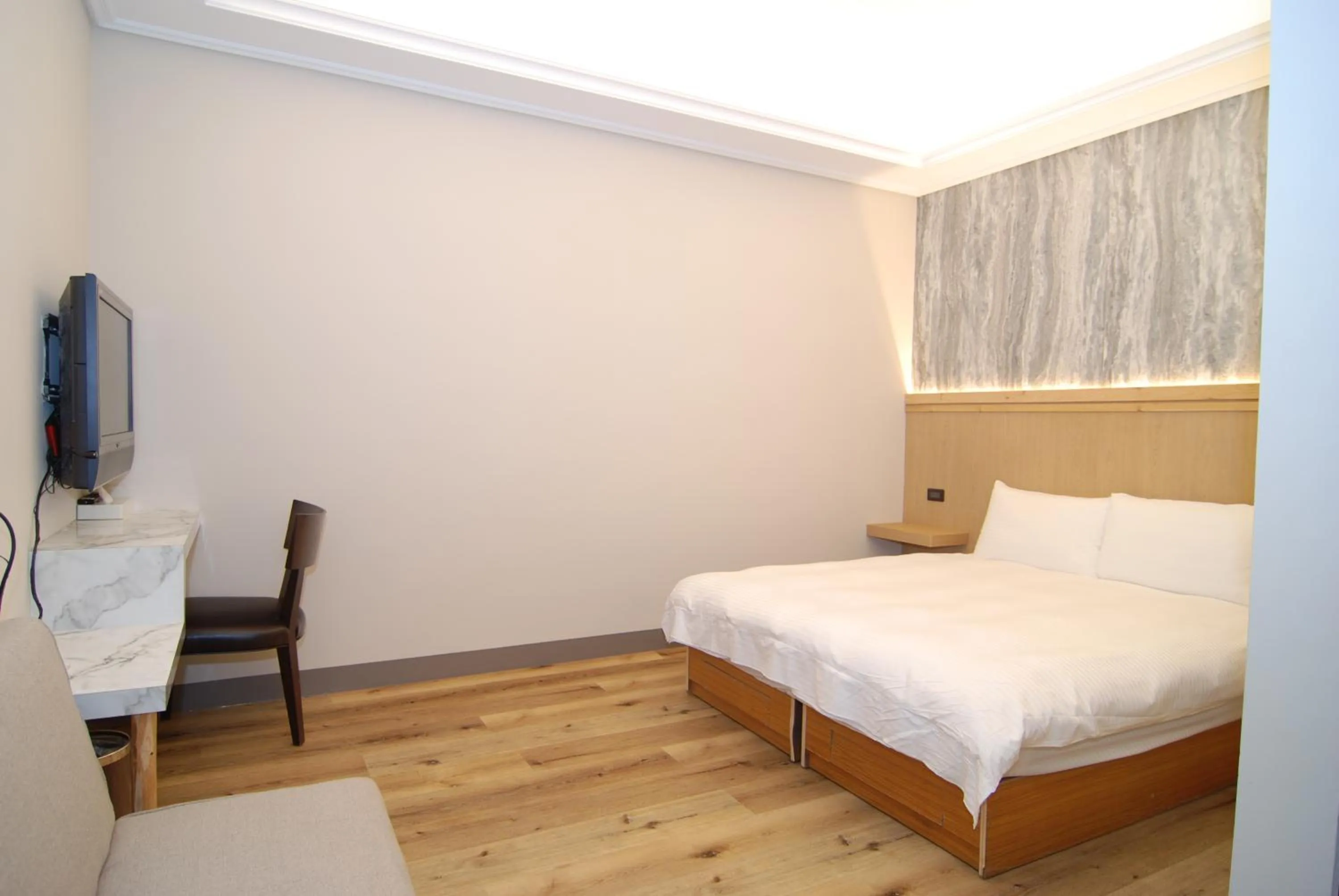 Bed in MountainTraveler