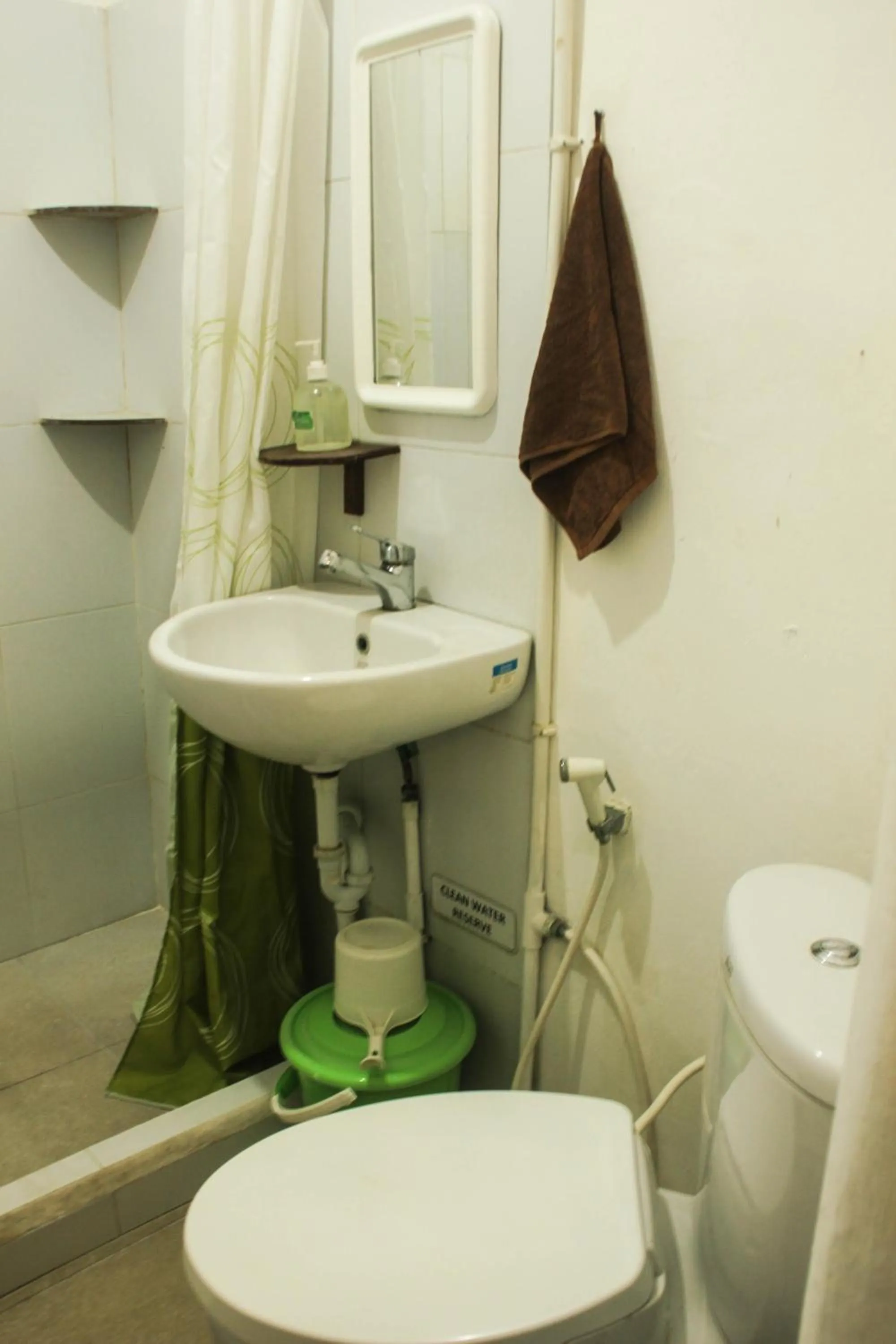 Shower in Seabreeze Hostel Bali