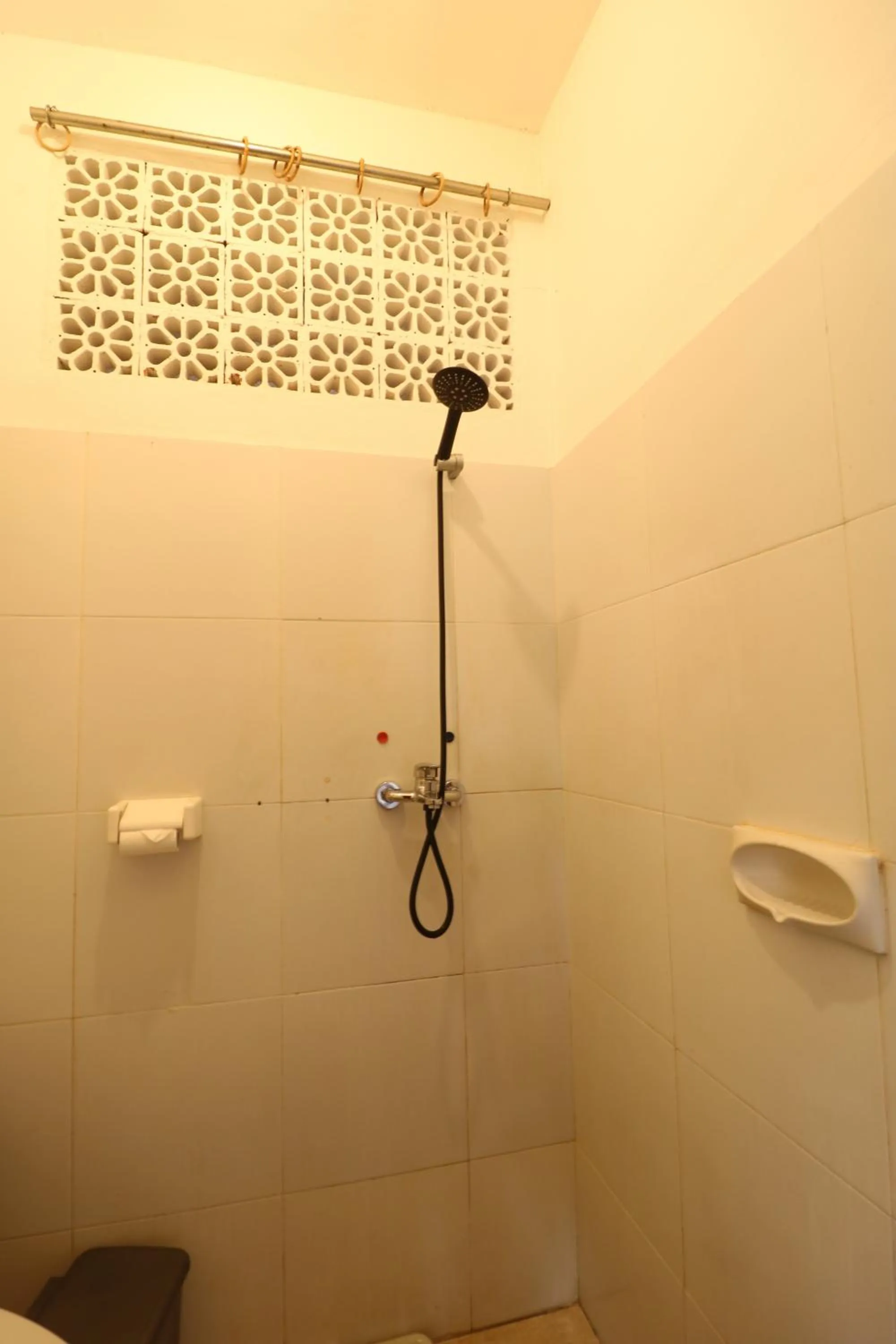 Shower in Seabreeze Hostel Bali