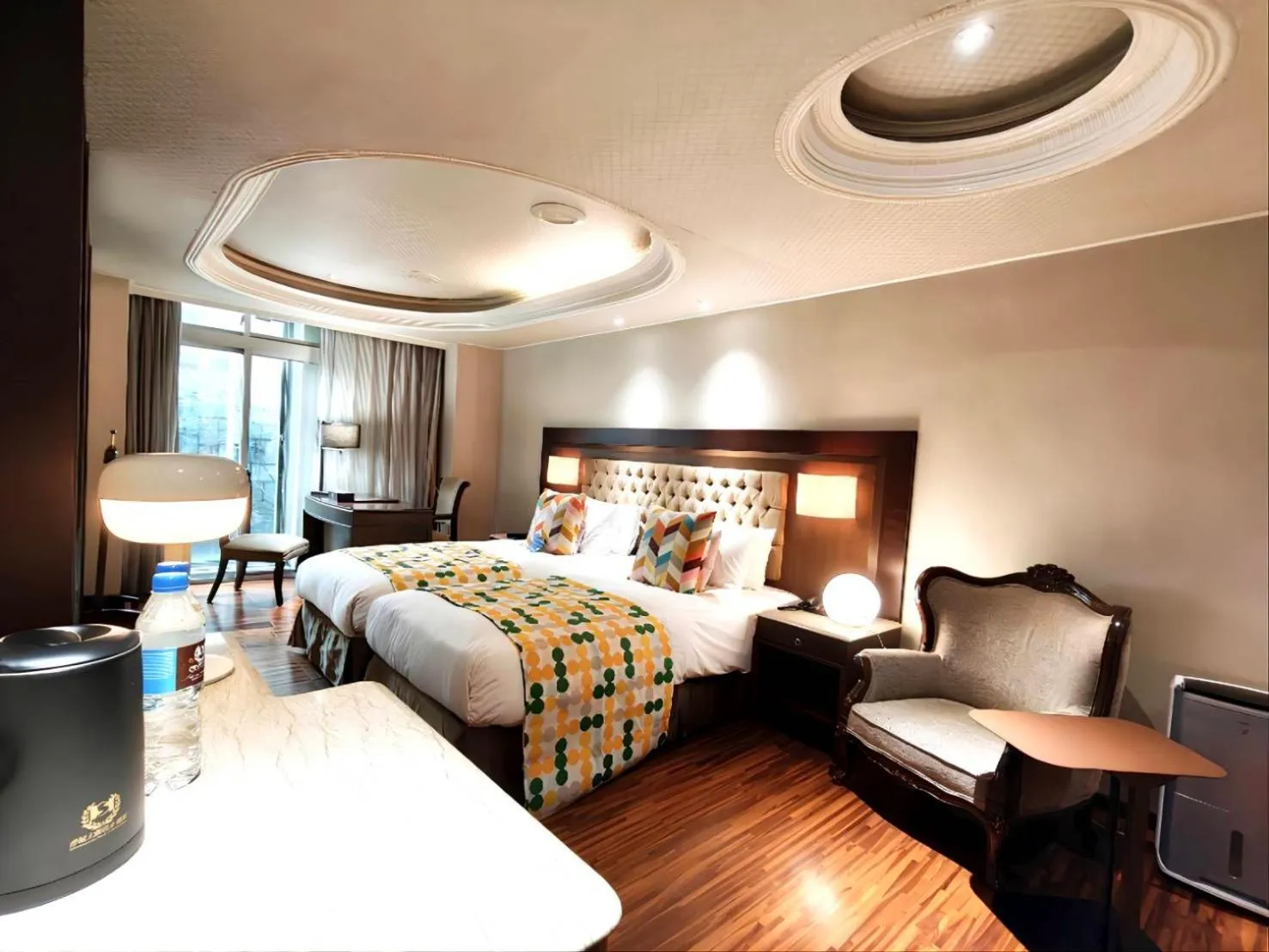 Bed in Taipei Charming City Hotel