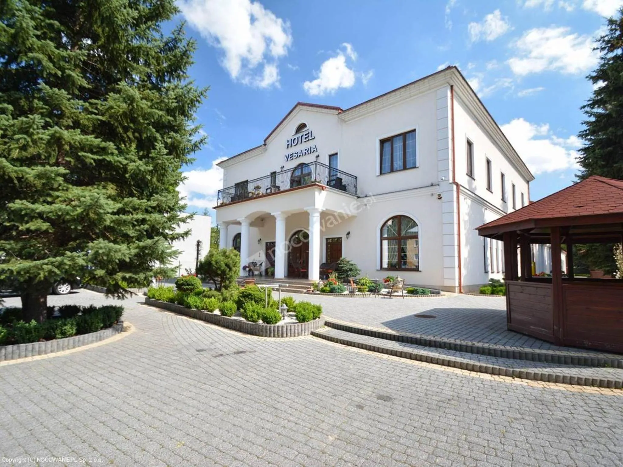 Property building in Dworek Vesaria