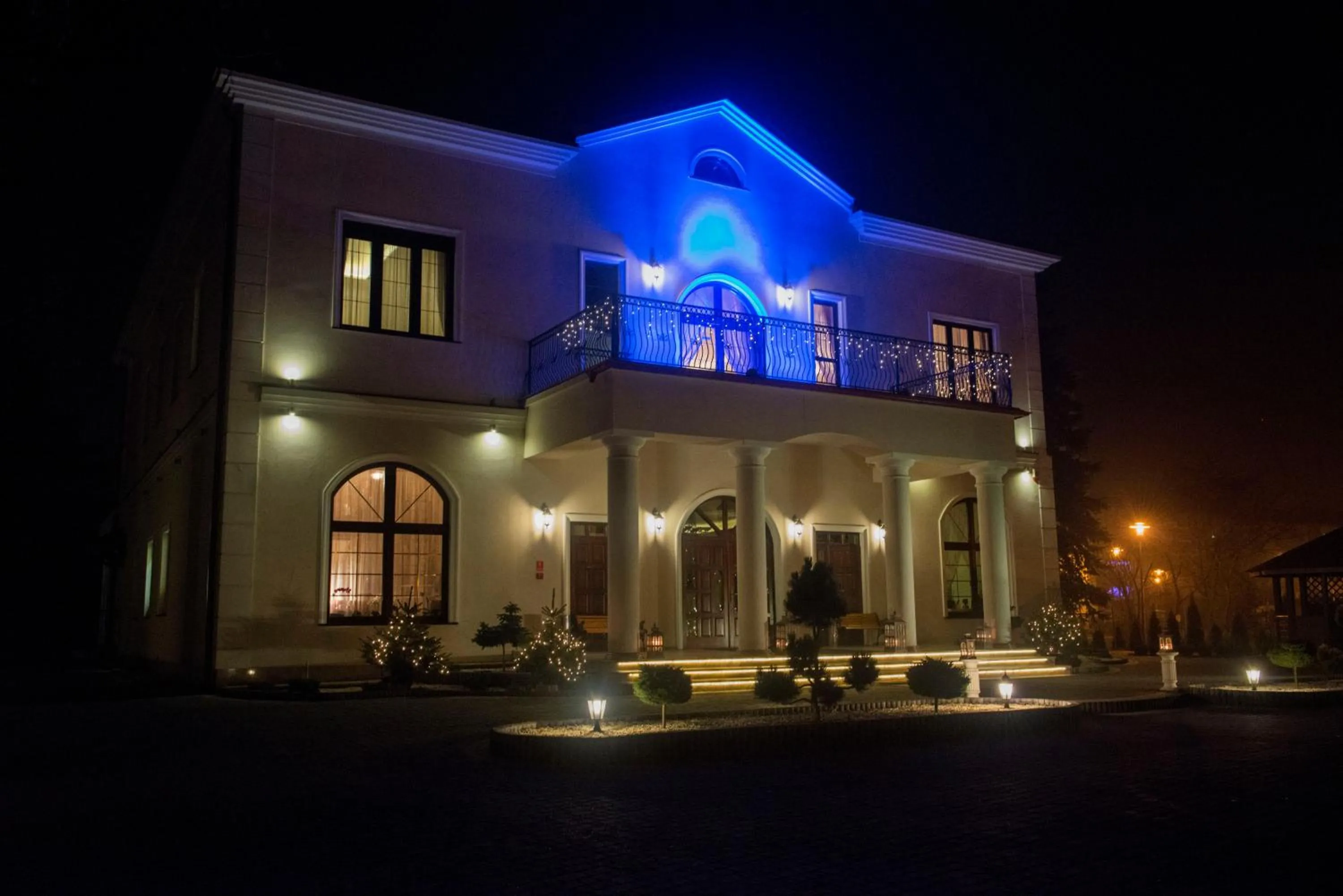 Property building in Dworek Vesaria