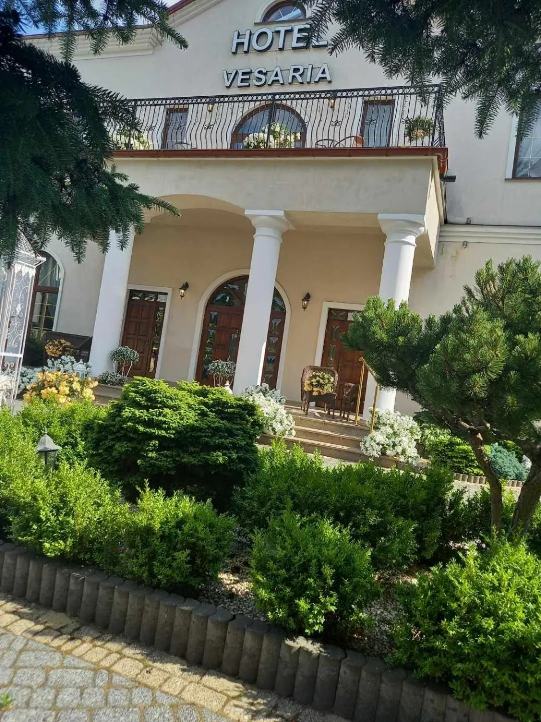 Property building in Dworek Vesaria