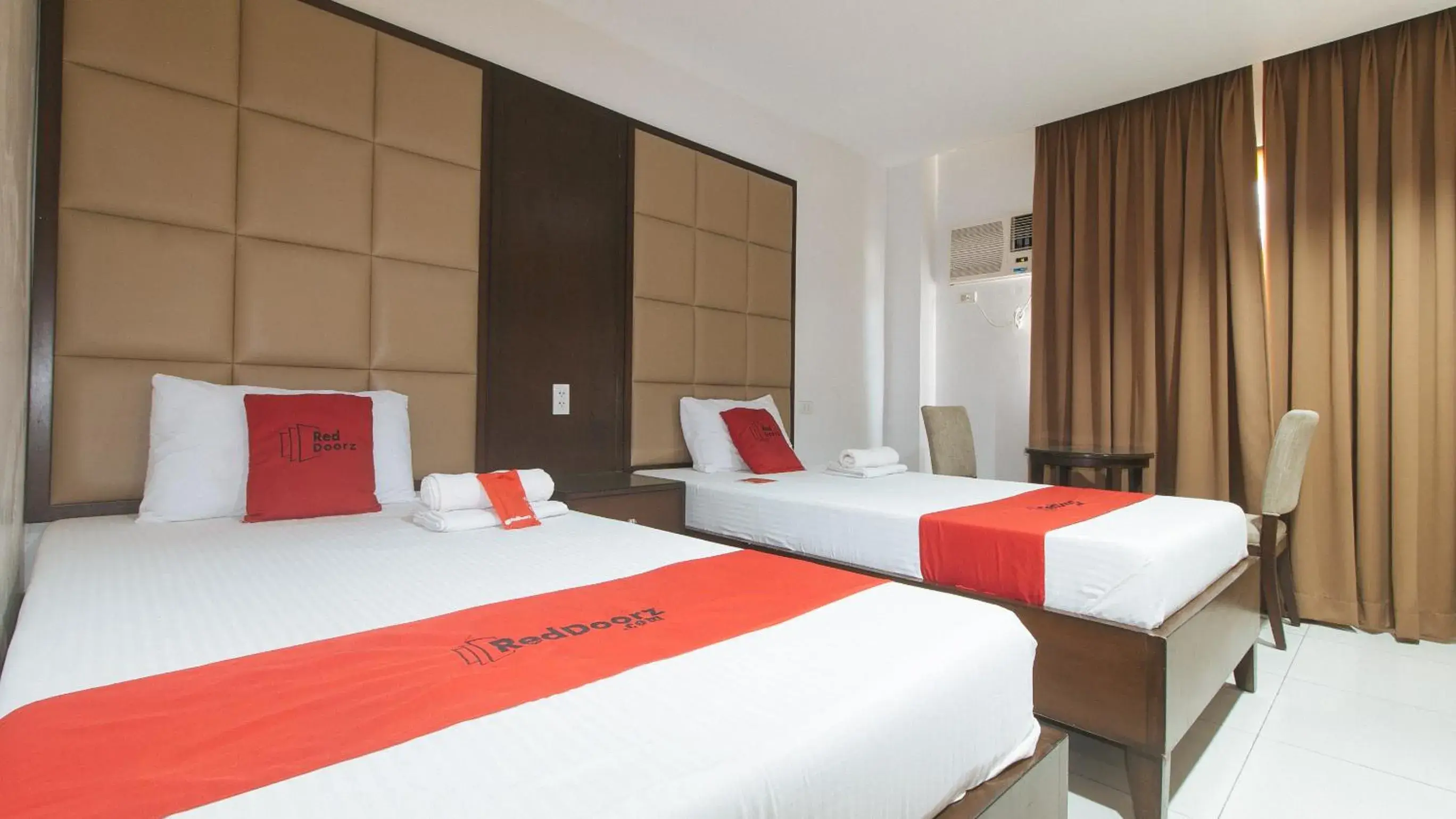 Bedroom, Bed in RedDoorz near Angeles University Foundation Bedroom, Bed in RedDoorz near Angeles University Foundation