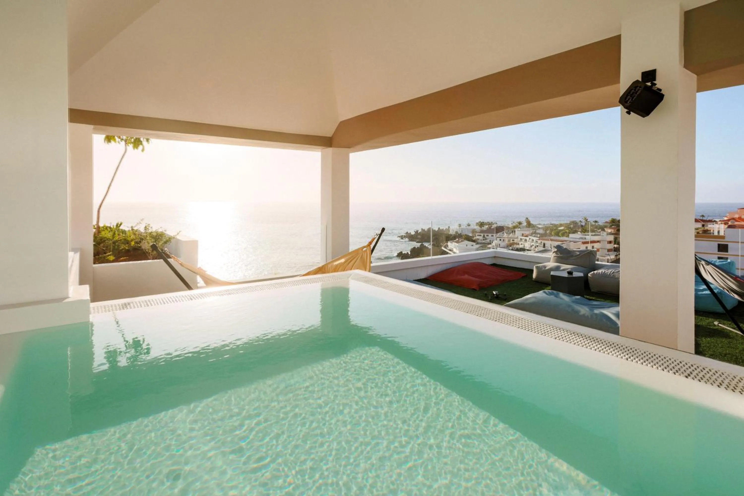 Sea view in Sholeo Lodges Los Gigantes