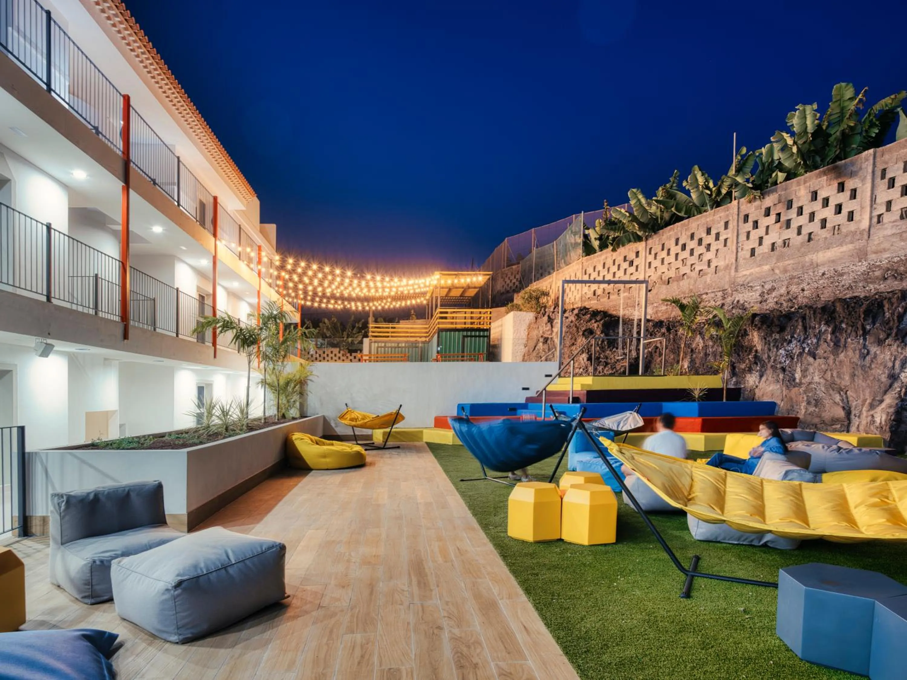 sunbed in Sholeo Lodges Los Gigantes