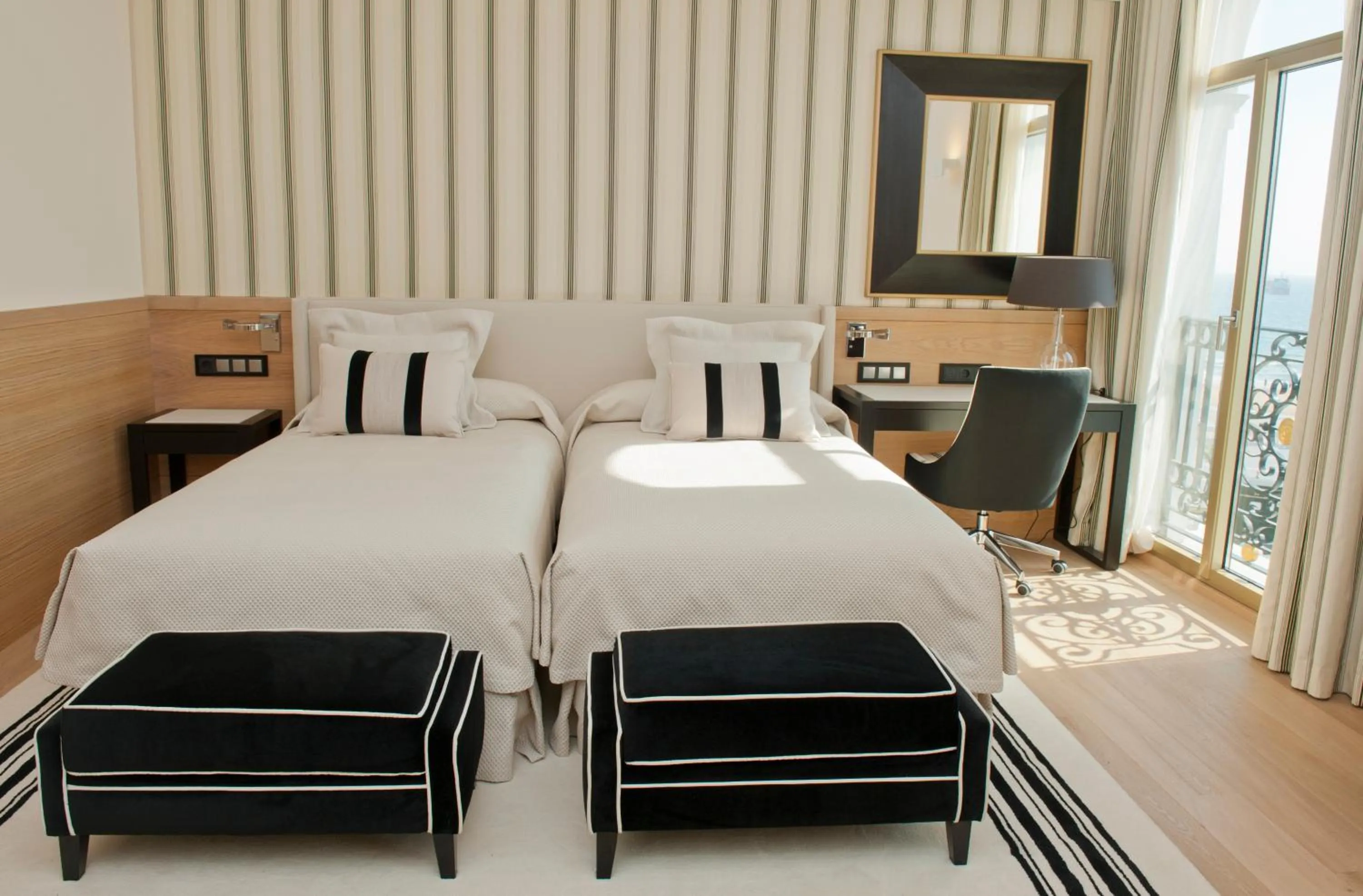 Photo of the whole room, Bed in Gran Hotel Sardinero