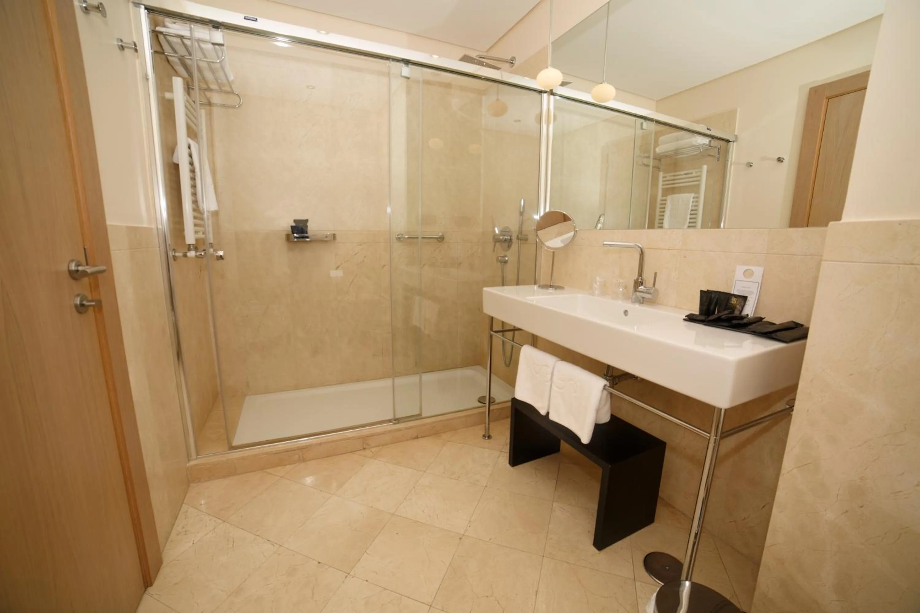 Photo of the whole room in Gran Hotel Sardinero