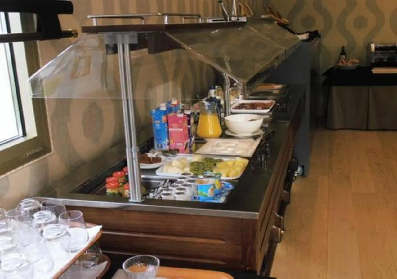 Buffet breakfast in Gran Hotel Sardinero