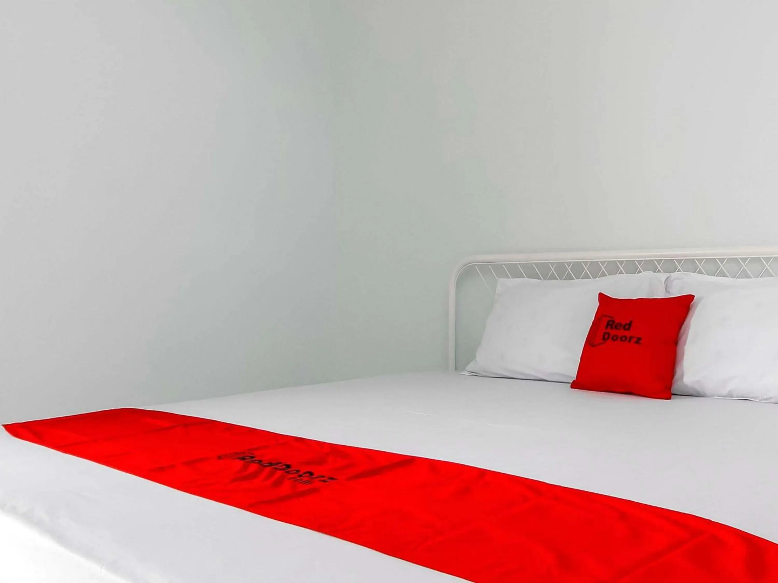 Bedroom, Bed in RedDoorz @ Jagakarsa 2 Bedroom, Bed in RedDoorz @ Jagakarsa 2