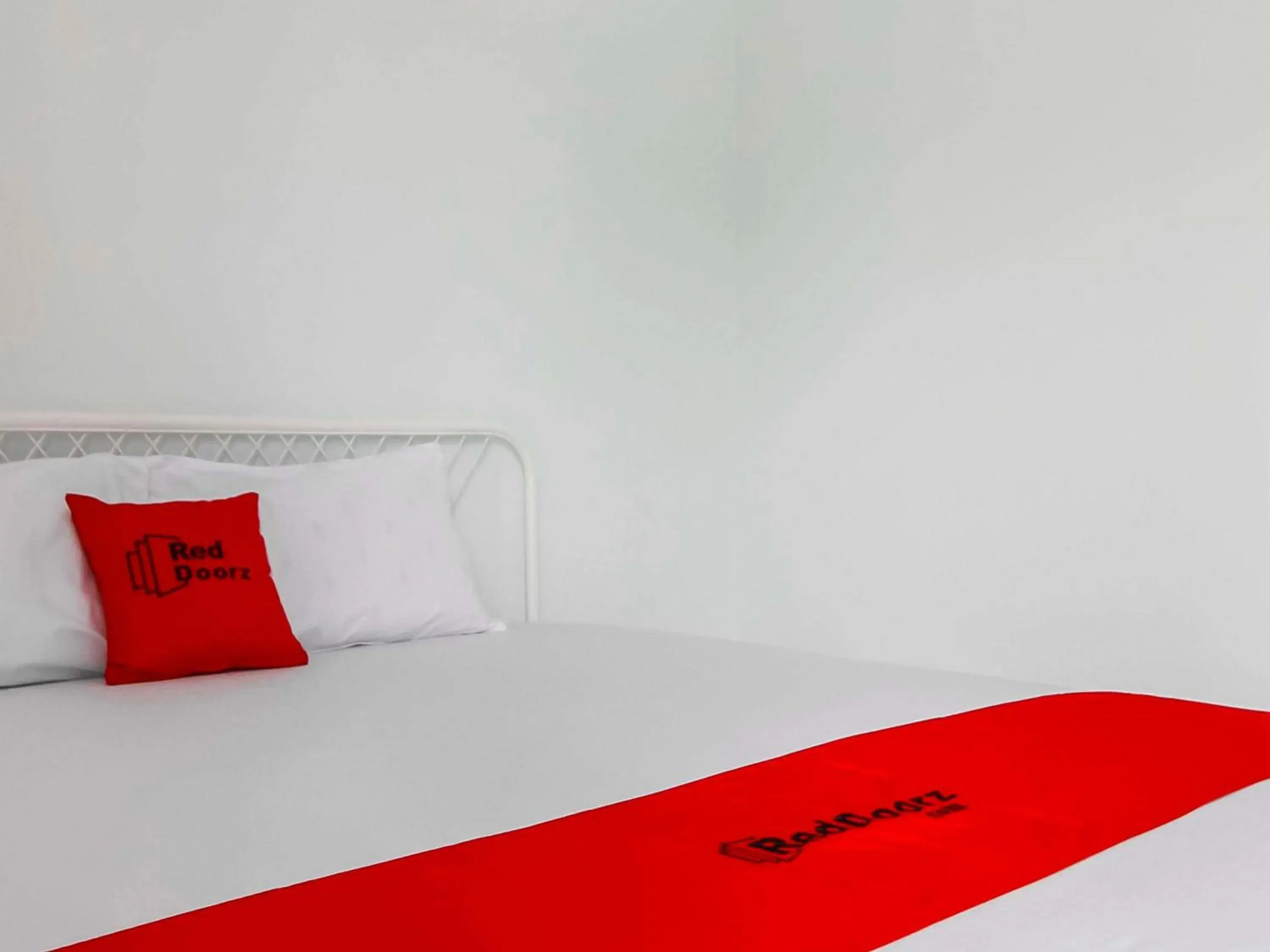 Bedroom, Bed in RedDoorz @ Jagakarsa 2 Bedroom, Bed in RedDoorz @ Jagakarsa 2