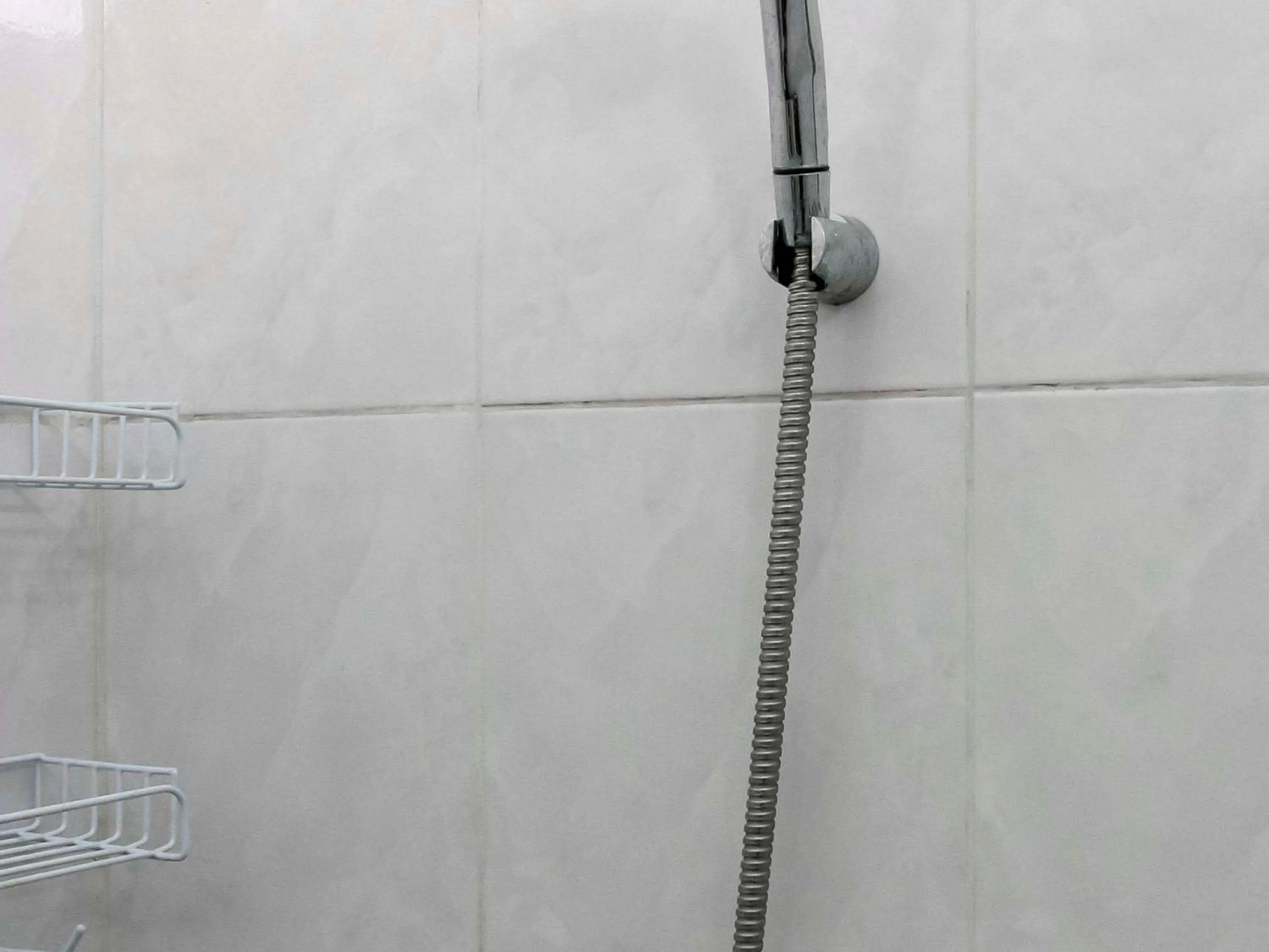 Bathroom in RedDoorz @ Jagakarsa 2