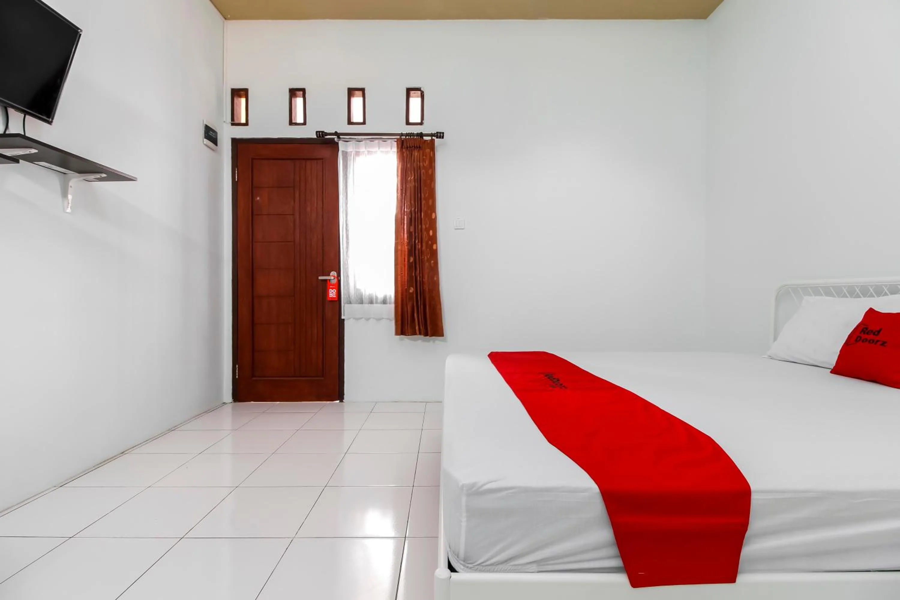 Bed in RedDoorz @ Jagakarsa 2
