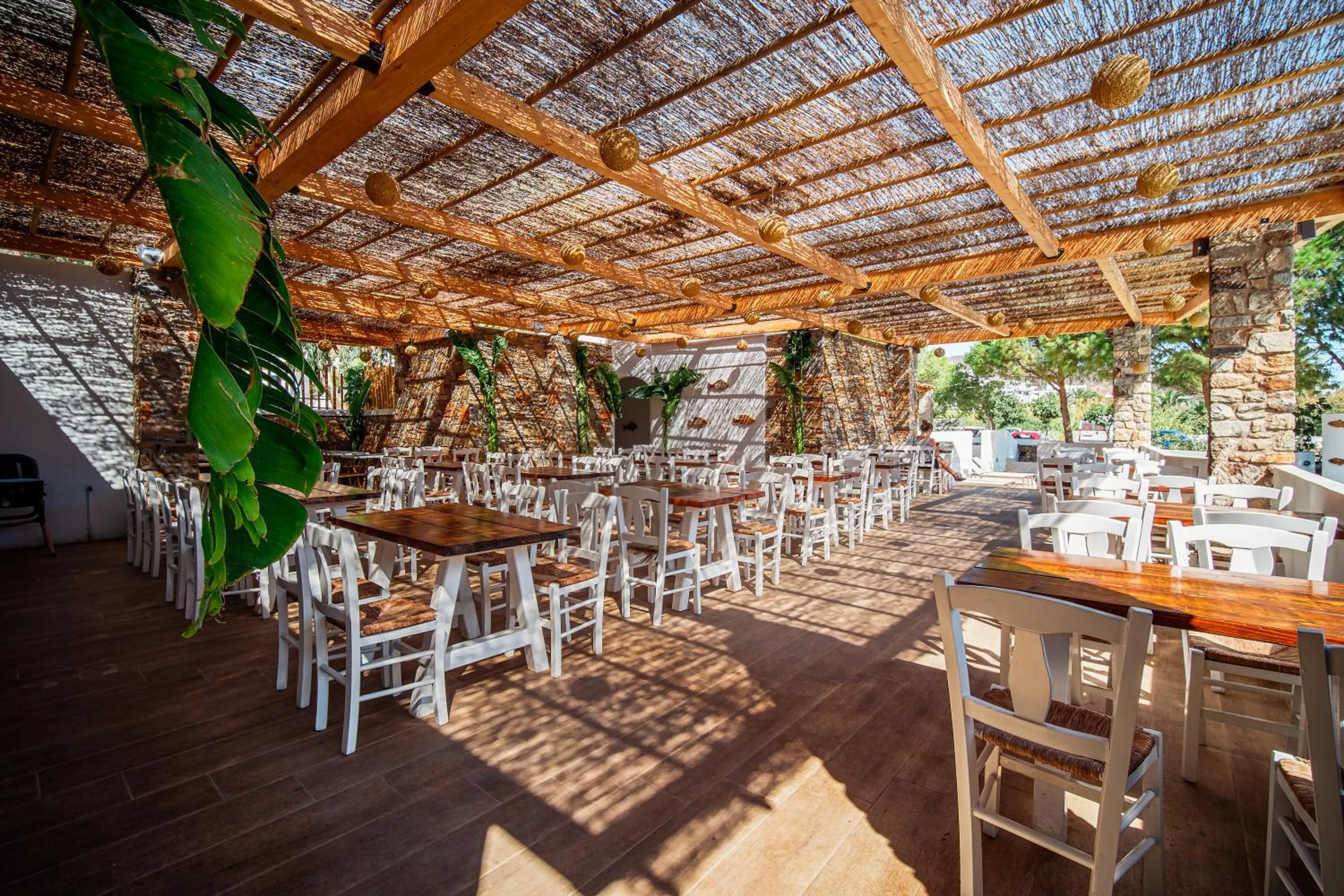 Restaurant/places to eat in Coralli Seaside Resort