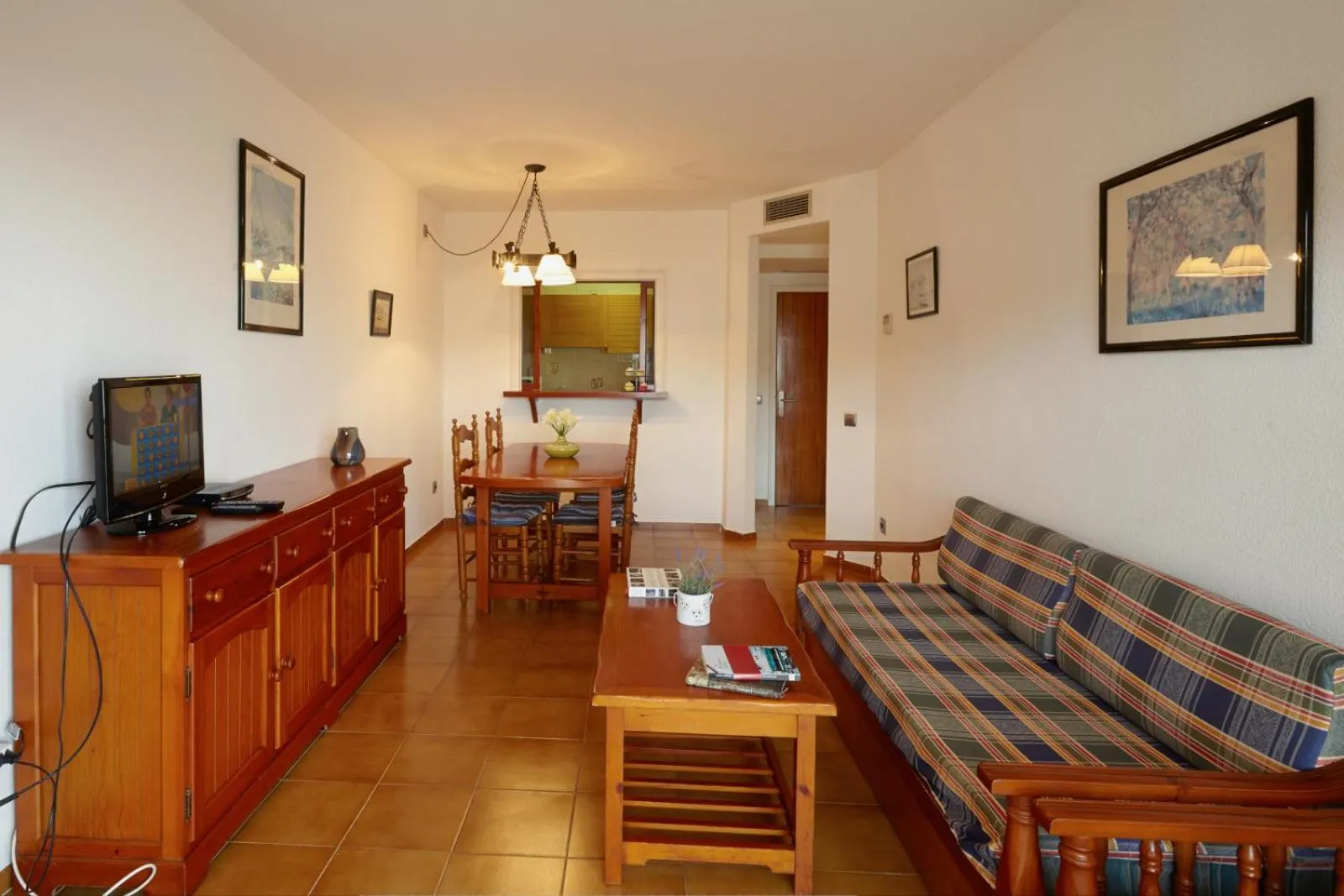 One-Bedroom Apartment (4 Adults) in Apartaments Les Dunes