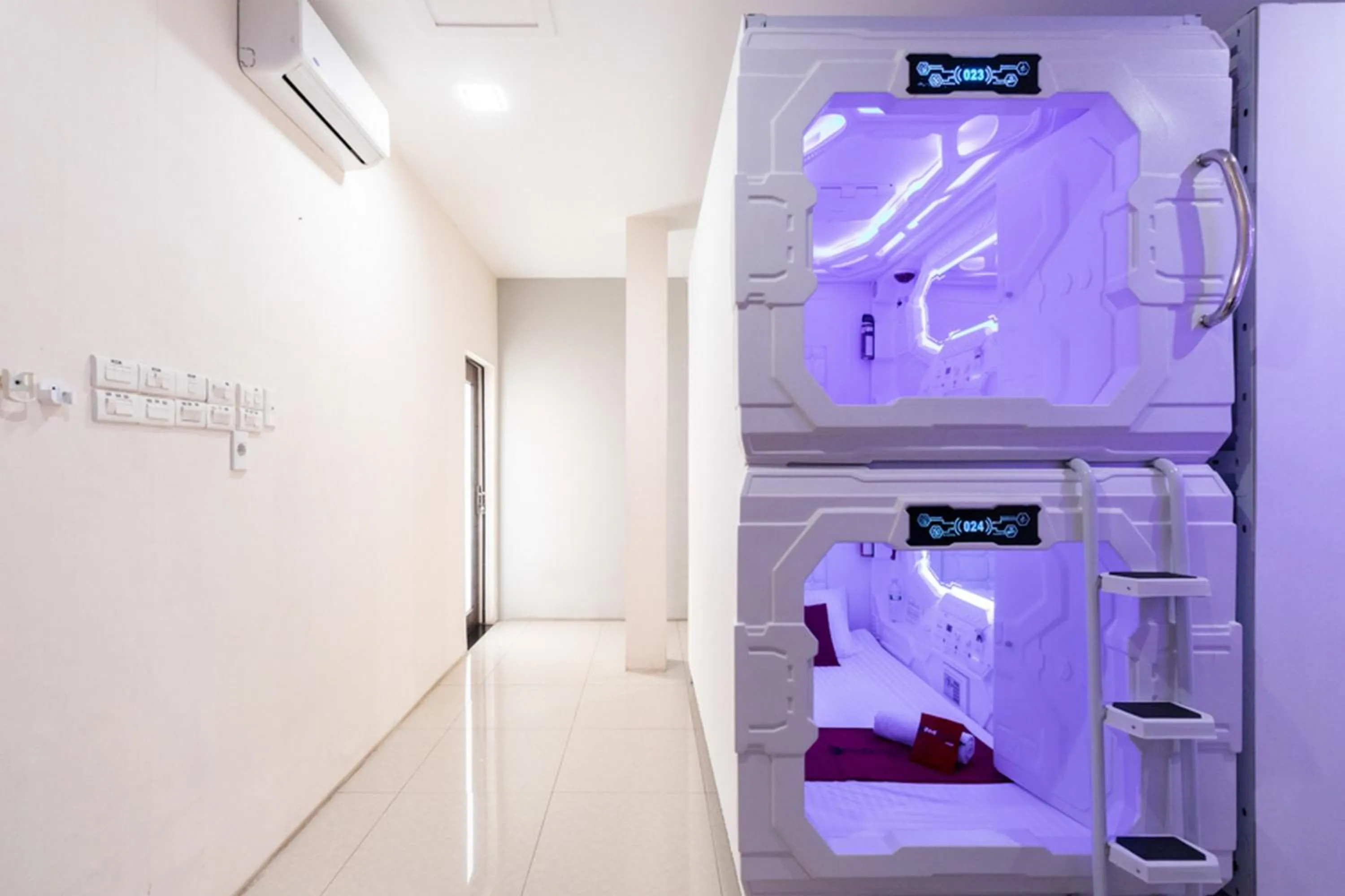 Bed in RedDoorz Hostel @ Capsule Inn Medan