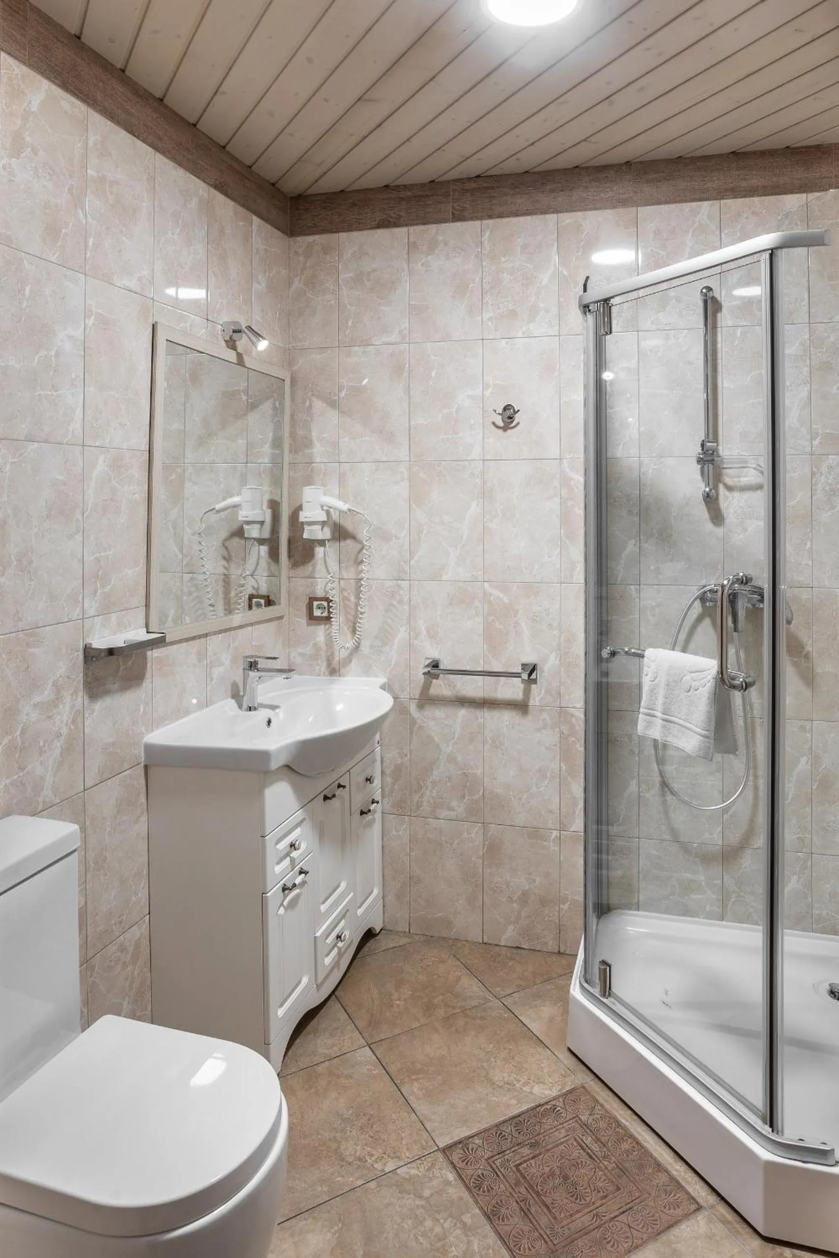 Shower in Sacvoyage Hotel