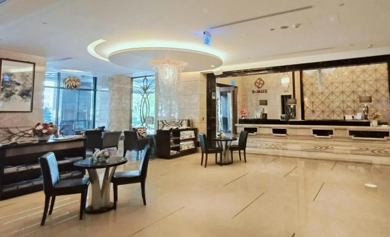 S Aura Hotel