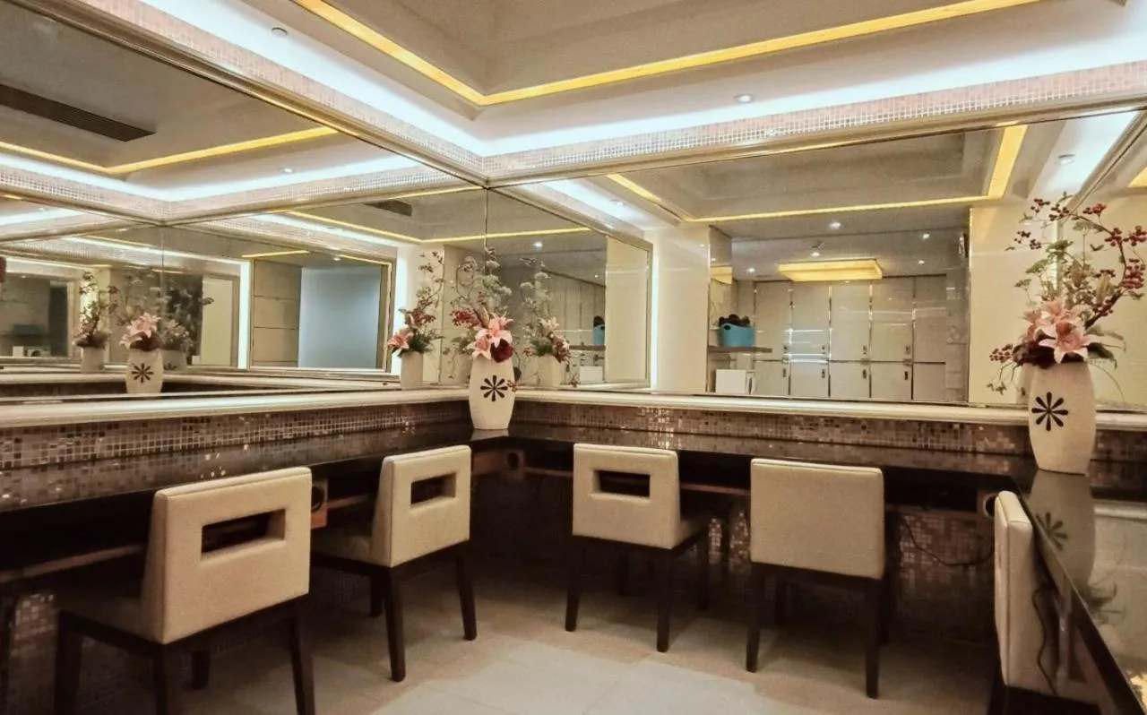 Sauna in S Aura Hotel