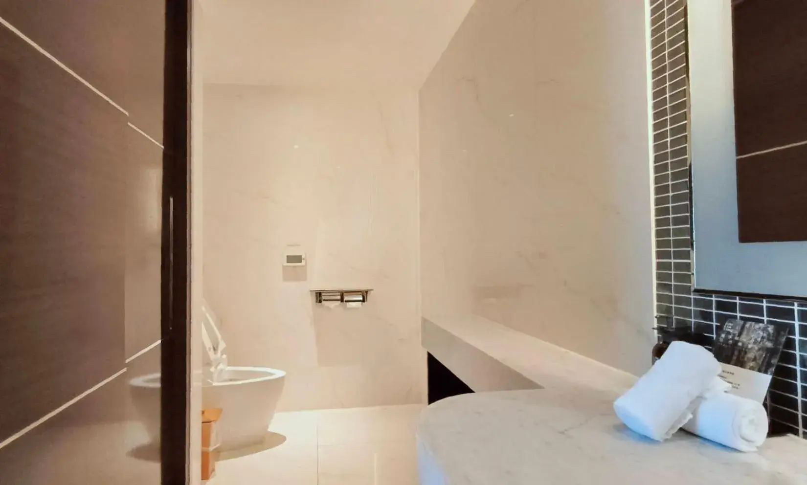 Bathroom, Bed in S Aura Hotel Bathroom, Bed in S Aura Hotel