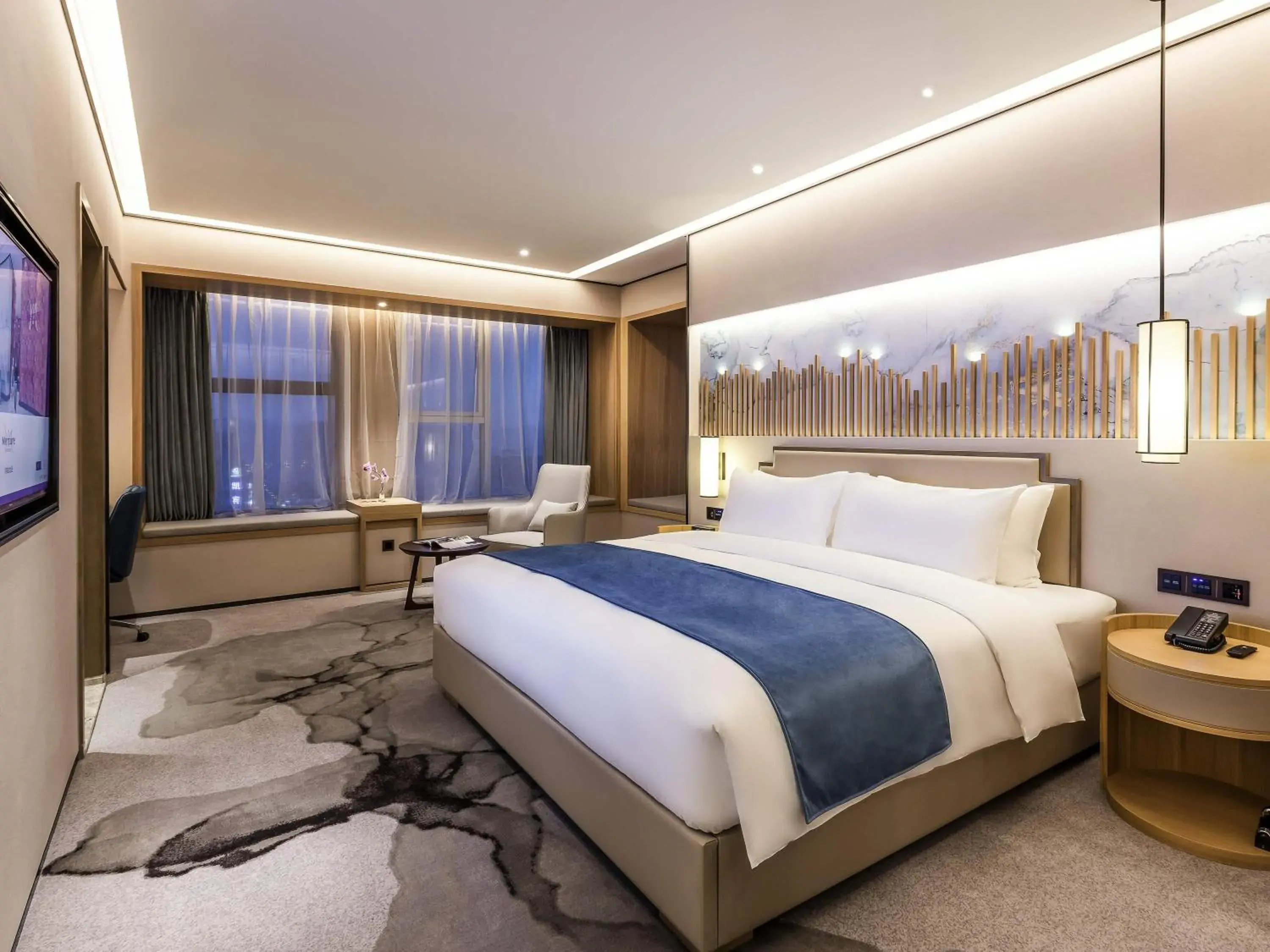 Bedroom, Bed in Mercure Chengdu Huapaifang Bedroom, Bed in Mercure Chengdu Huapaifang