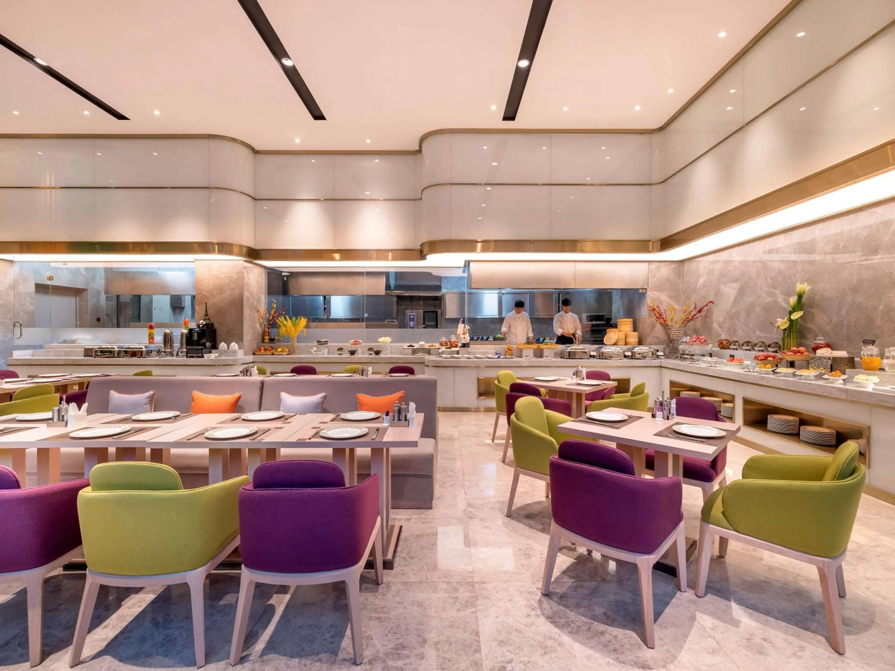 Restaurant/places to eat in Mercure Chengdu Huapaifang