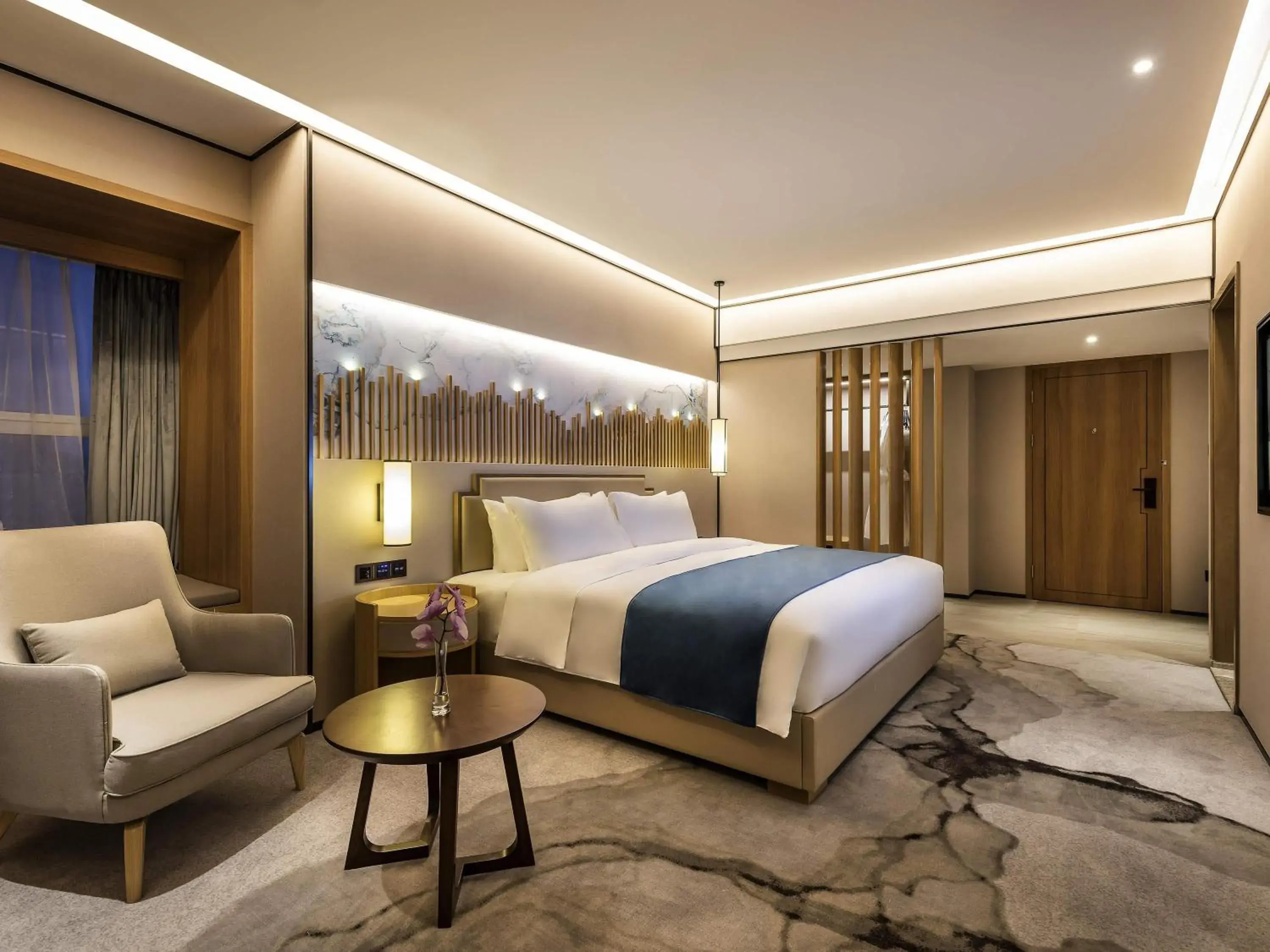 Bedroom, Bed in Mercure Chengdu Huapaifang Bedroom, Bed in Mercure Chengdu Huapaifang