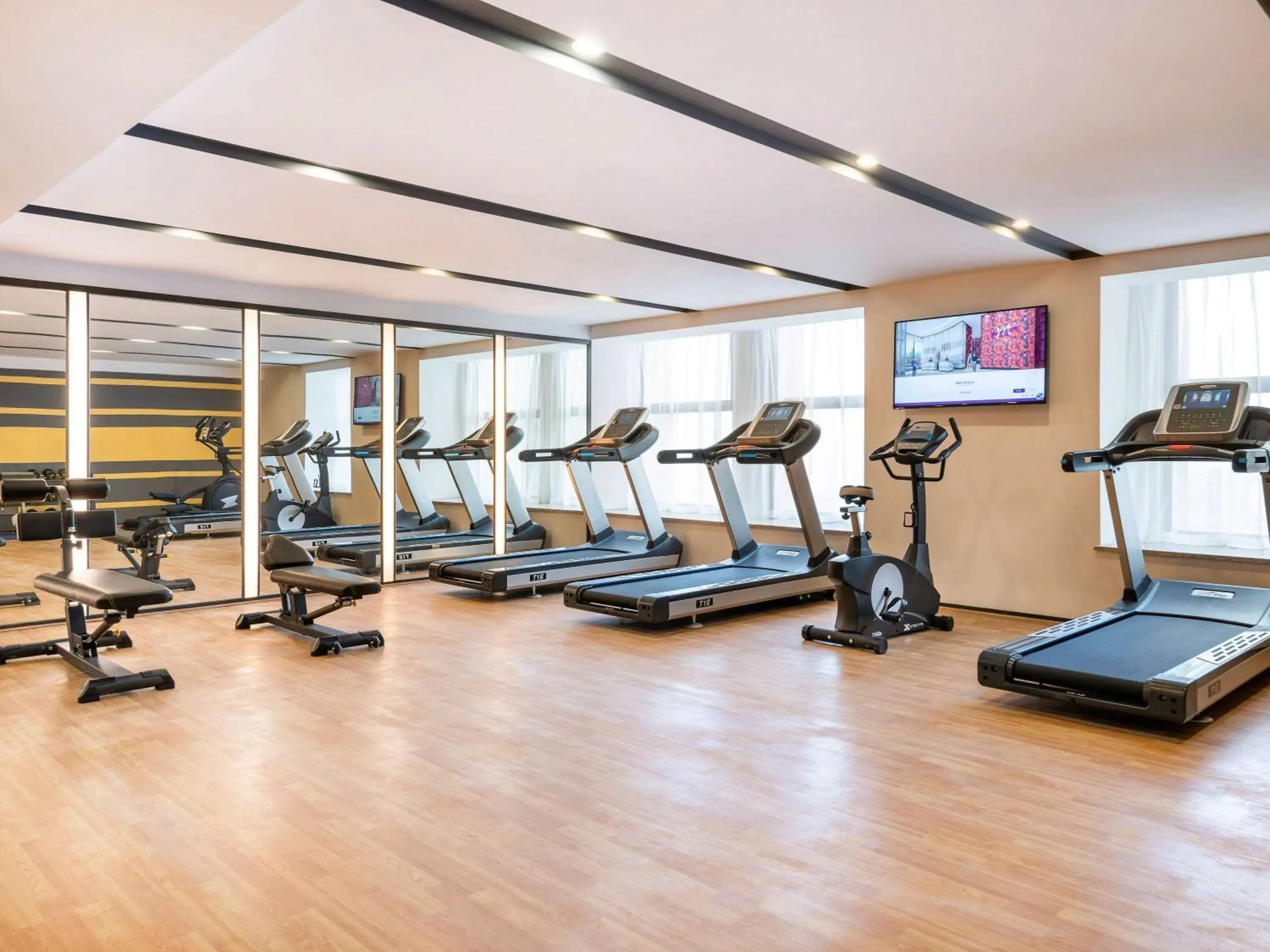 Fitness centre/facilities in Mercure Chengdu Huapaifang Fitness centre/facilities in Mercure Chengdu Huapaifang