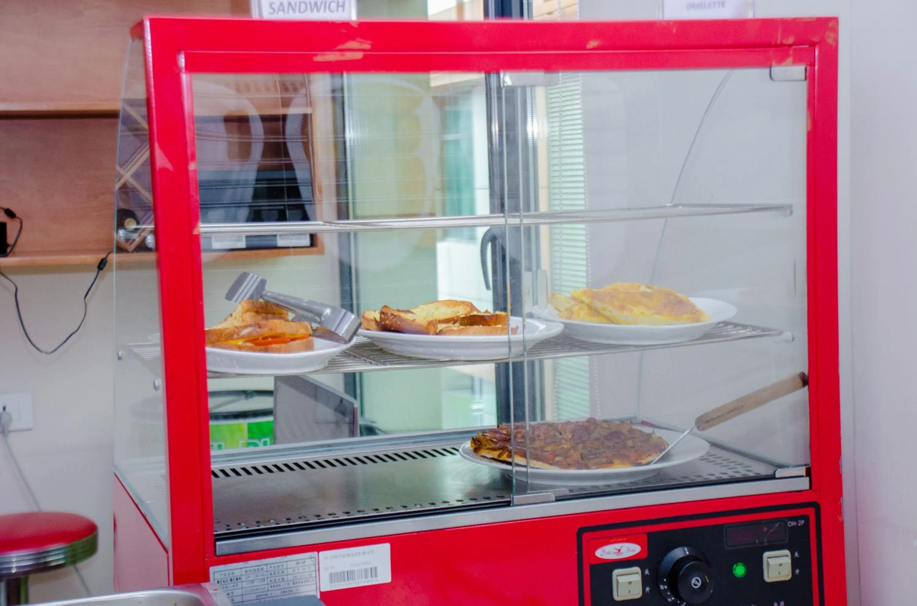 Breakfast in HOTEL PLATINUM