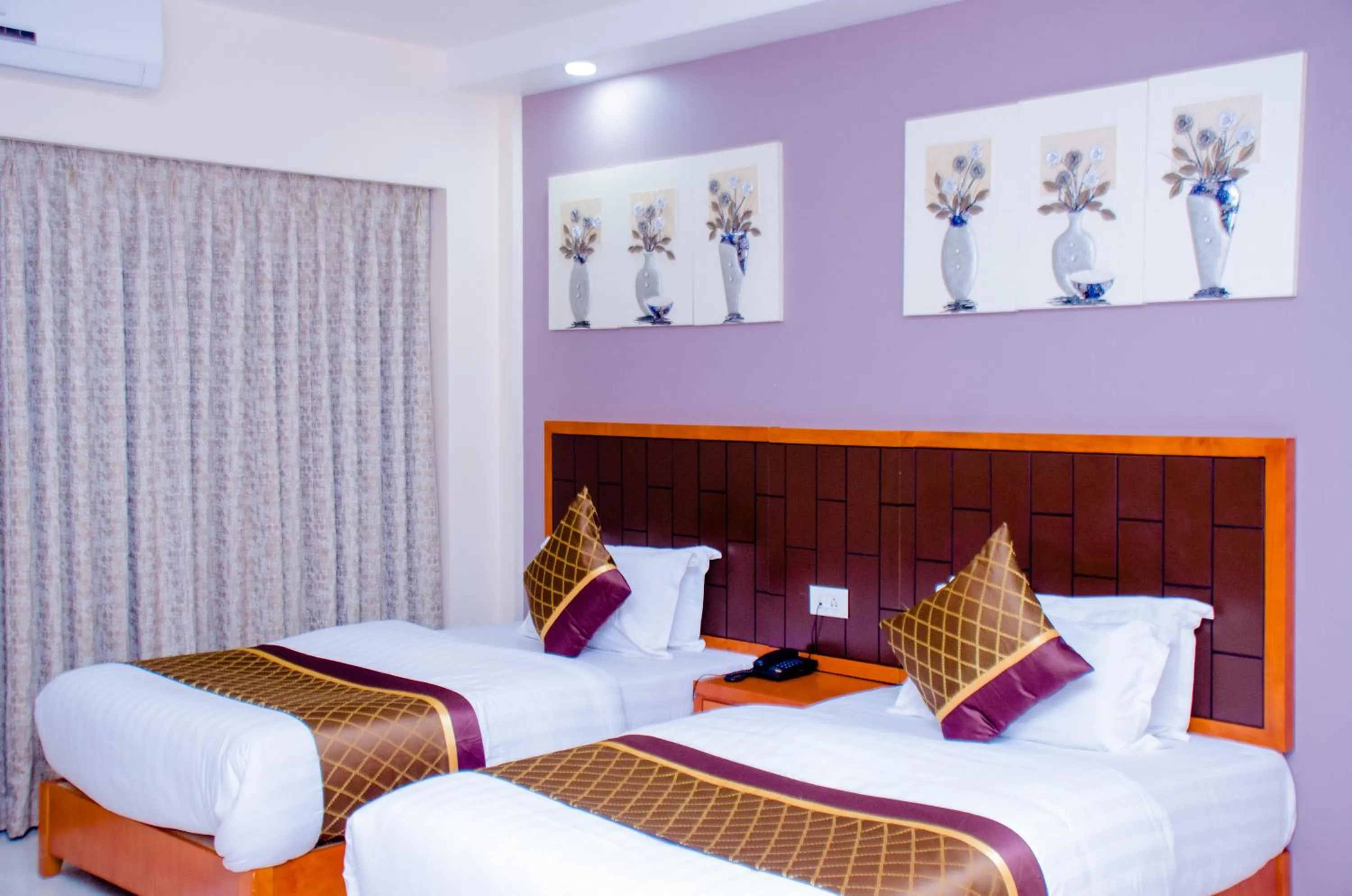 Bedroom, Bed in HOTEL PLATINUM