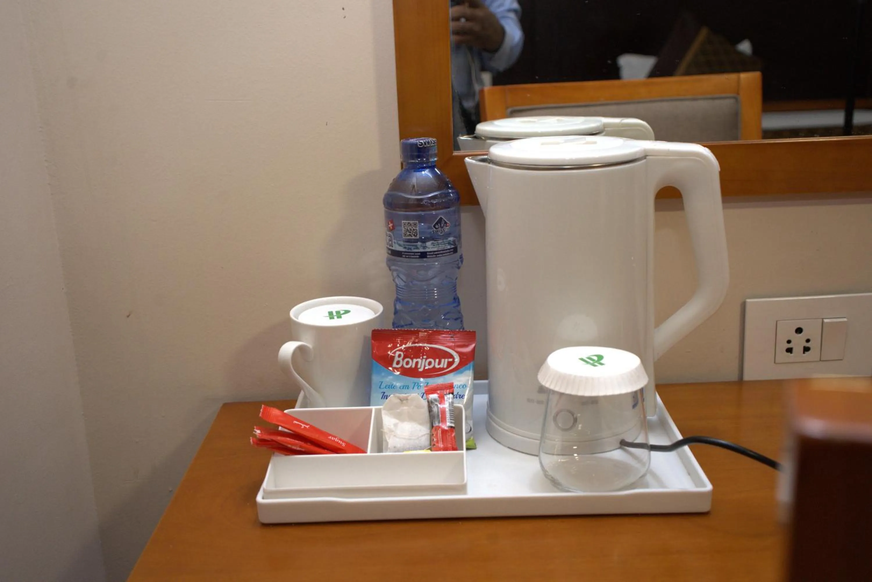 Coffee/tea facilities in HOTEL PLATINUM