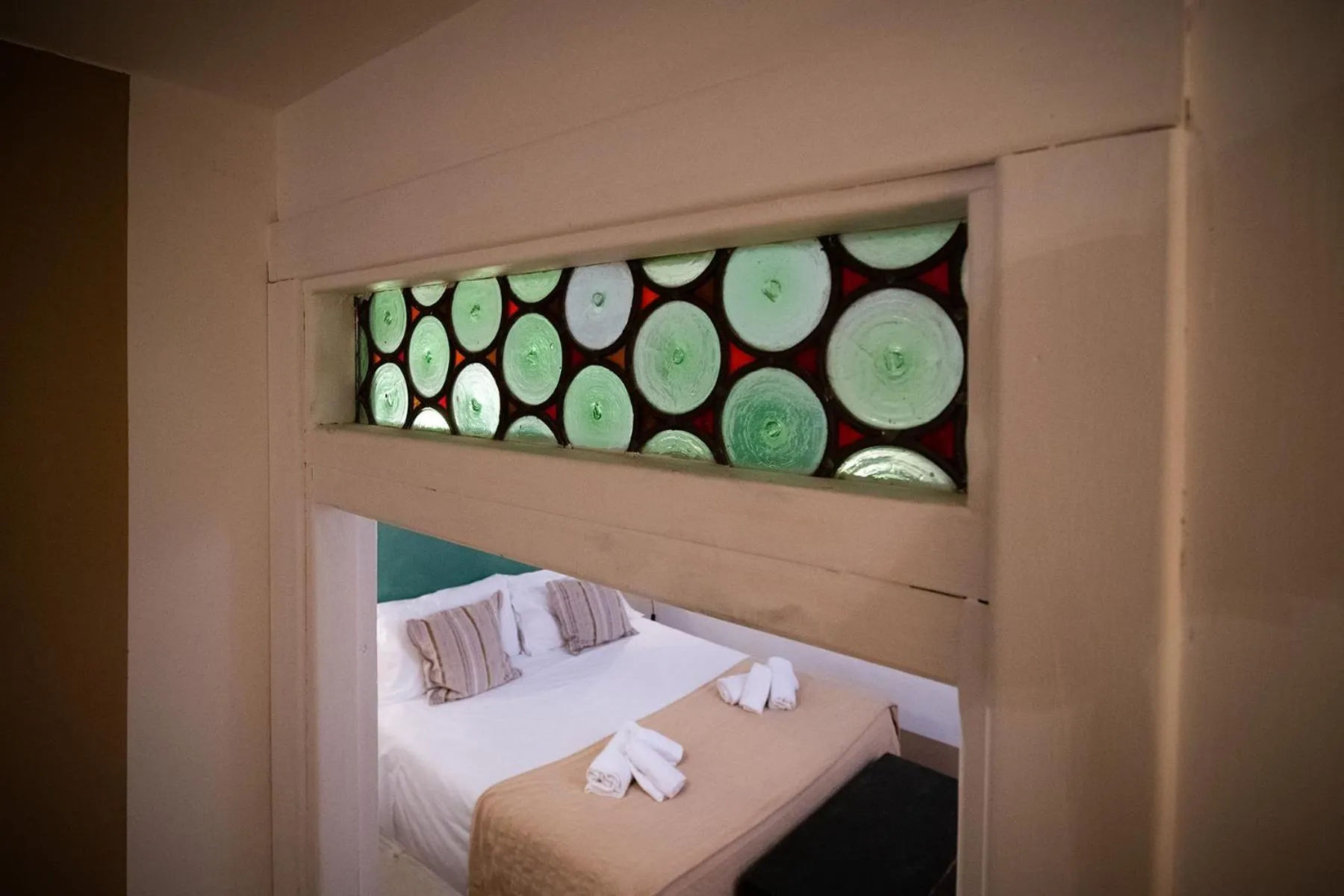 Bed in Hotel Borgo Vistalago