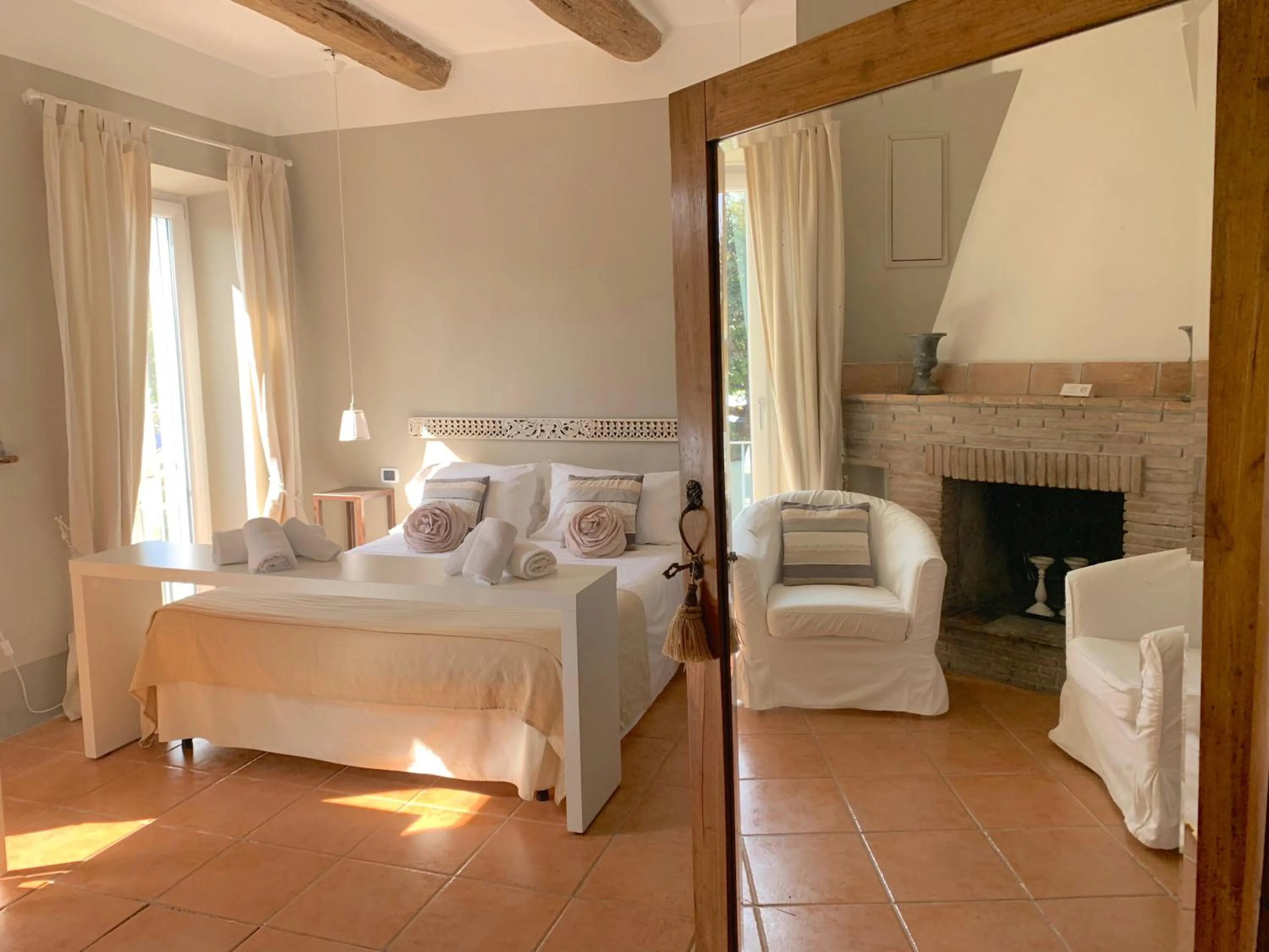 Junior Suite with Lake View in Hotel Borgo Vistalago