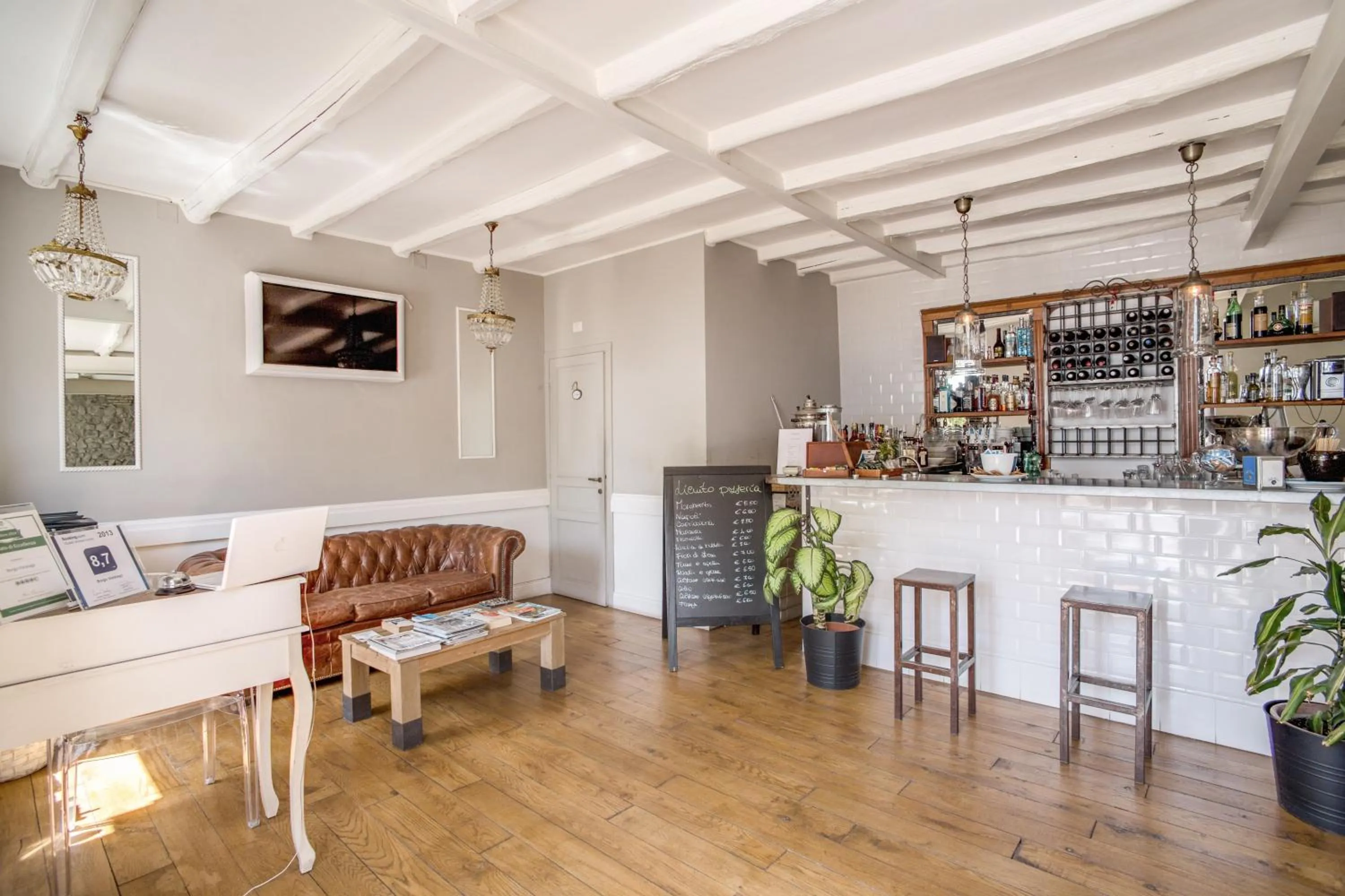 Lounge or bar in Hotel Borgo Vistalago