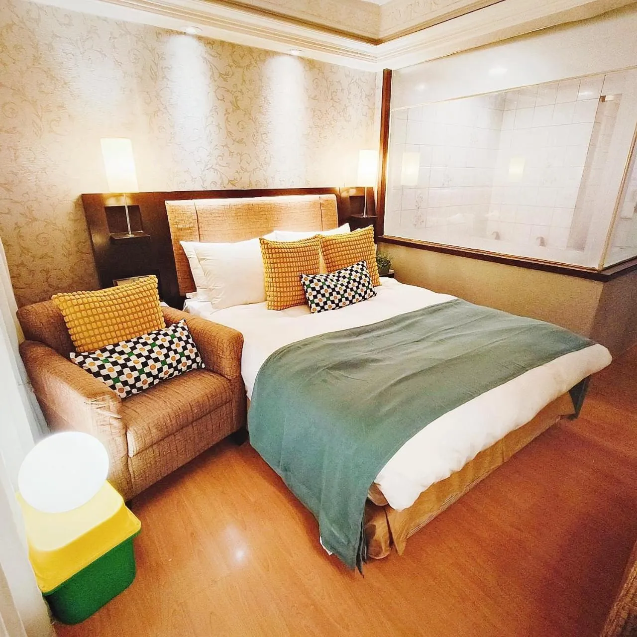 Bedroom, Bed in Deja Vu Hotel