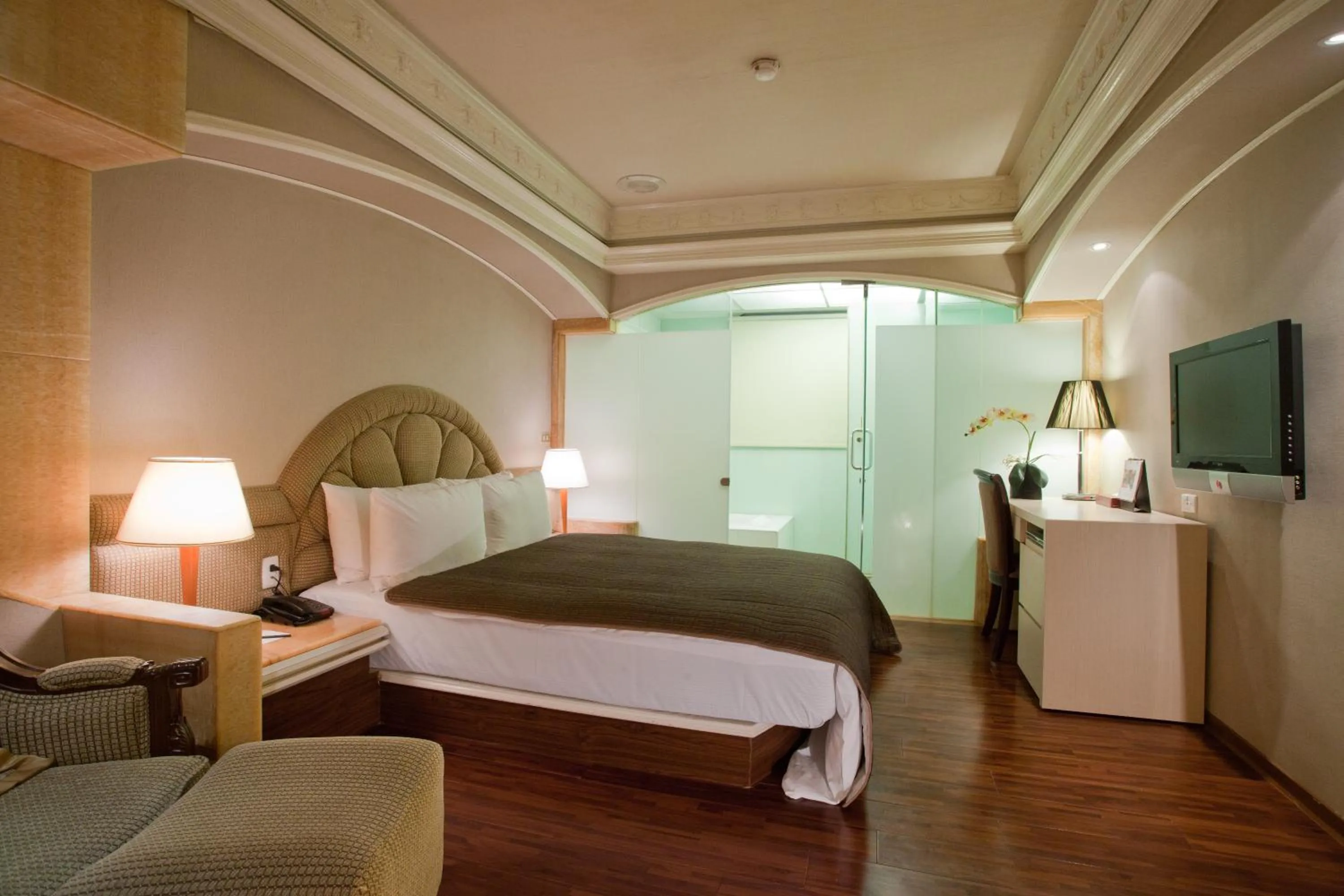 Bed in Deja Vu Hotel