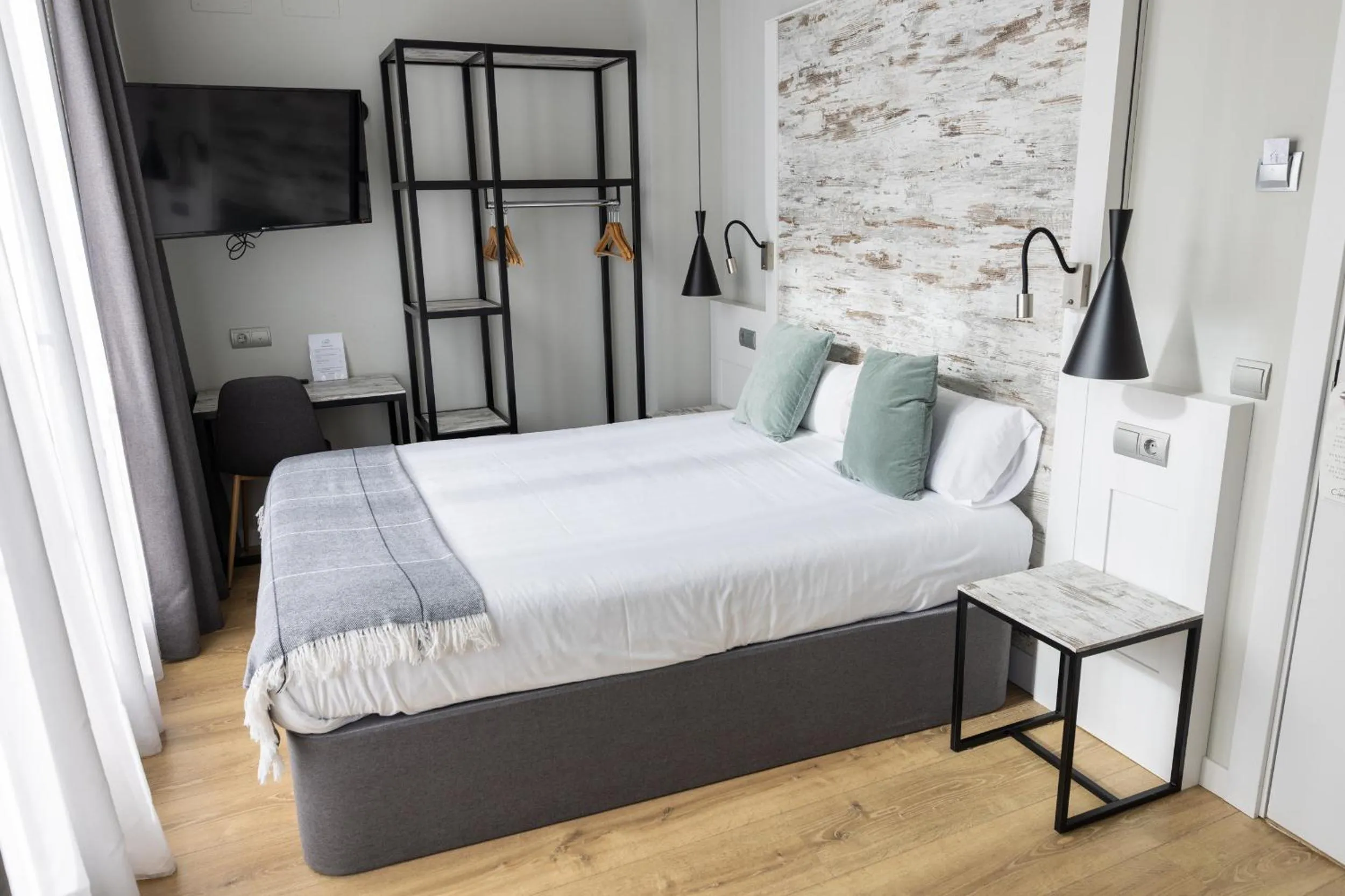 Bedroom, Bed in Hotel Cims de Camprodon