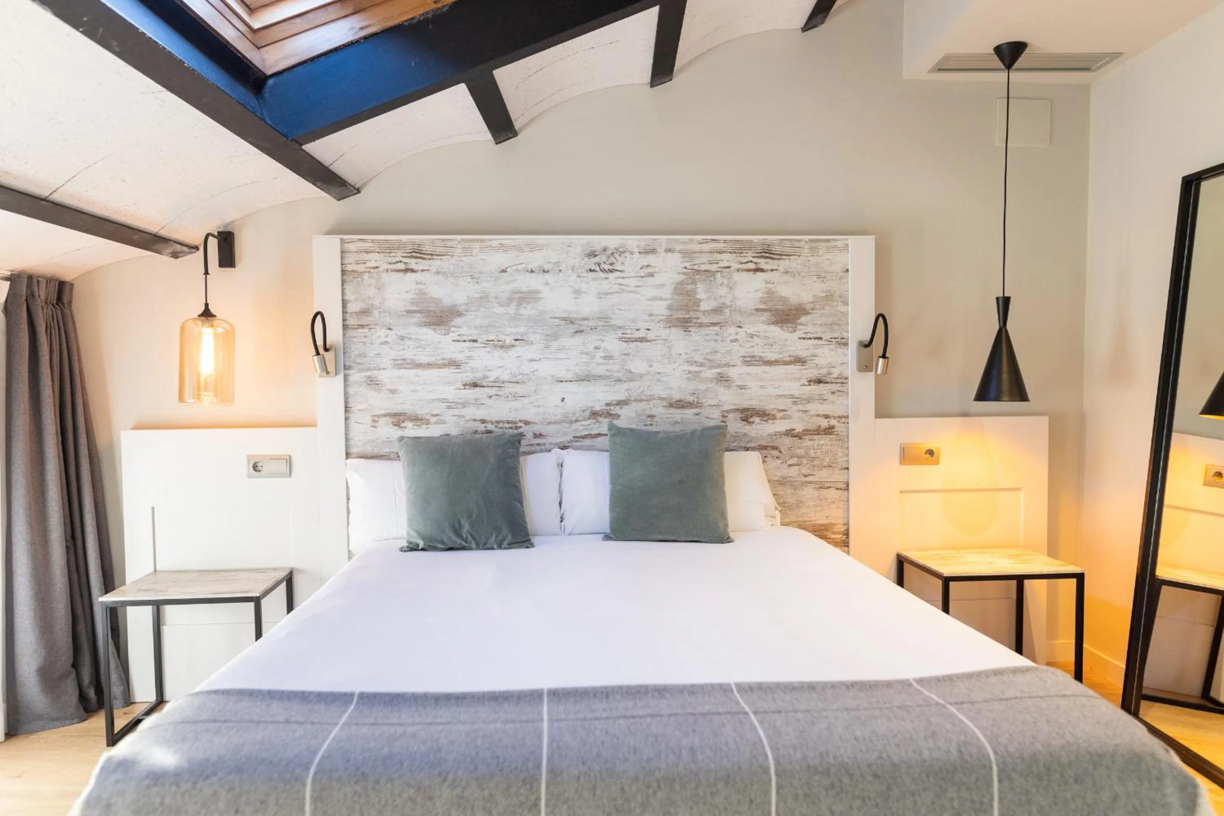 Bed in Hotel Cims de Camprodon